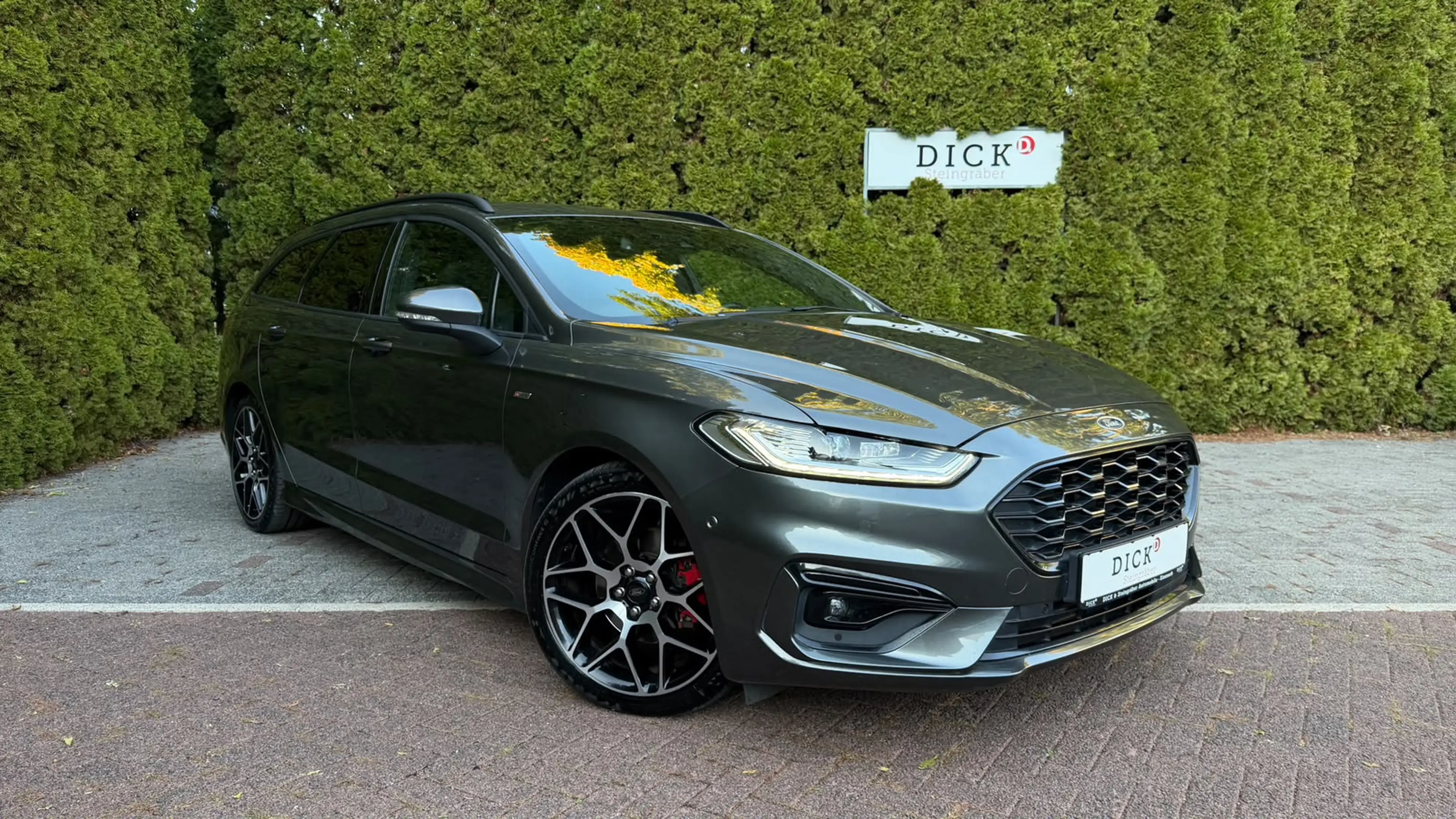 Ford Mondeo 2.0EB Aut. ST-Line LED+STHZ+KAM+AHK+PANO+