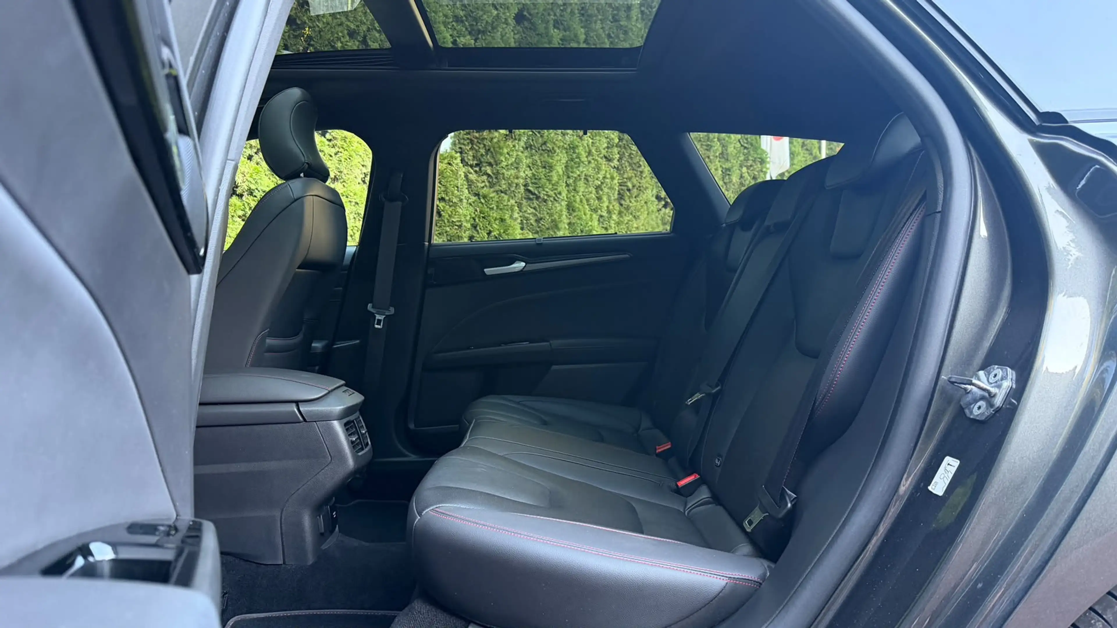 Ford Mondeo 2.0EB Aut. ST-Line LED+STHZ+KAM+AHK+PANO+ — photo 9