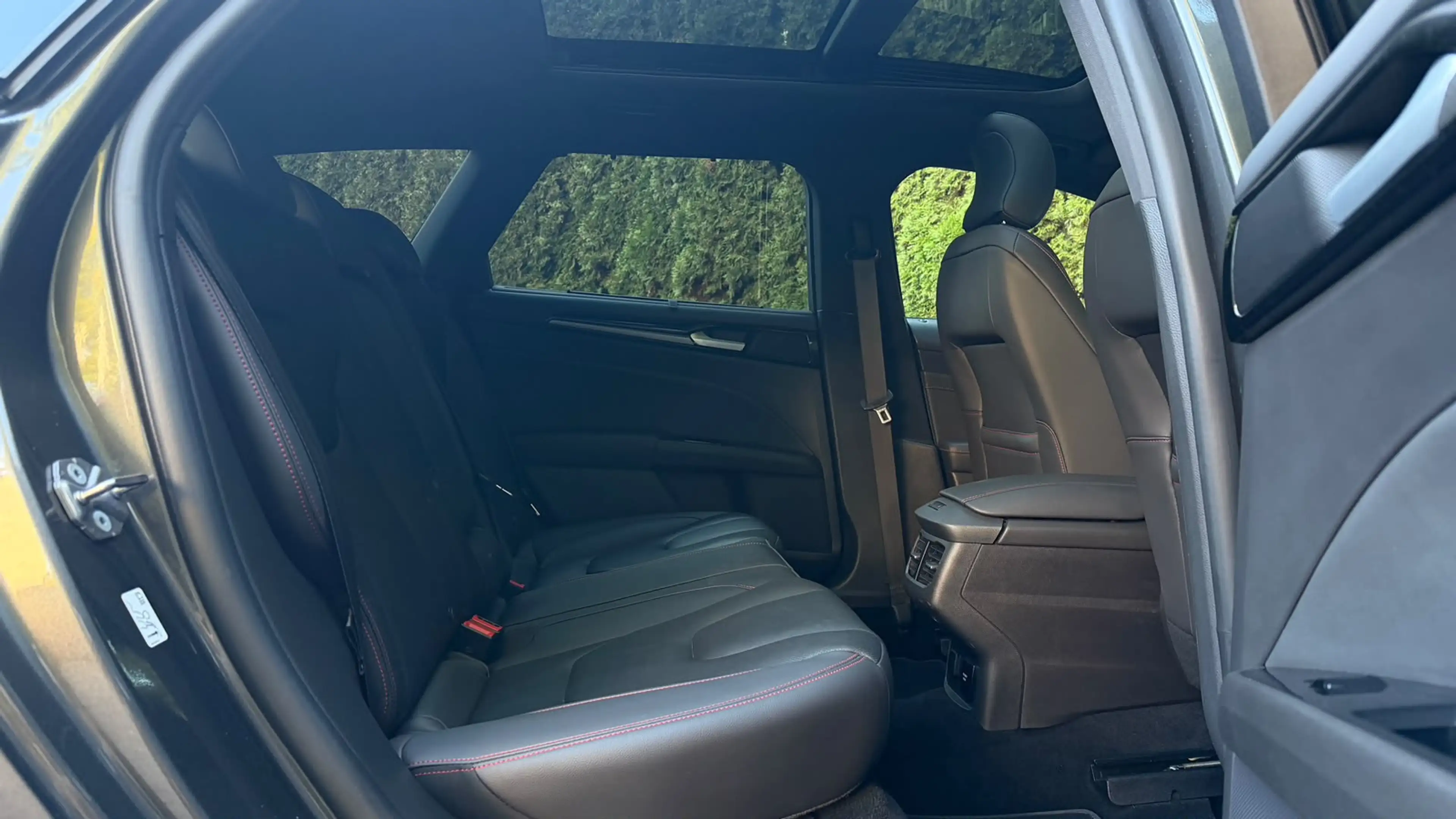 Ford Mondeo 2.0EB Aut. ST-Line LED+STHZ+KAM+AHK+PANO+ — photo 10