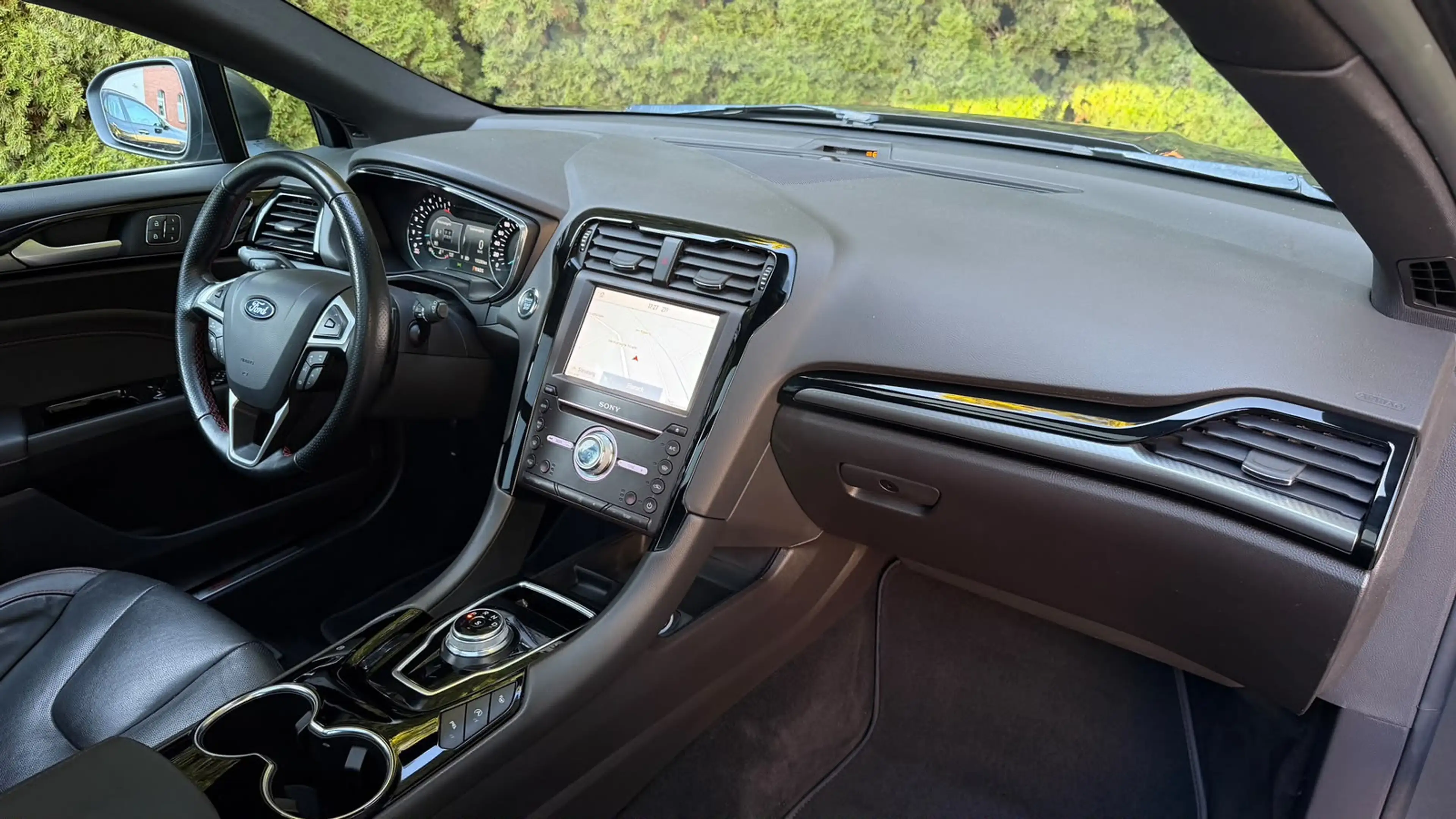 Ford Mondeo 2.0EB Aut. ST-Line LED+STHZ+KAM+AHK+PANO+ — photo 14