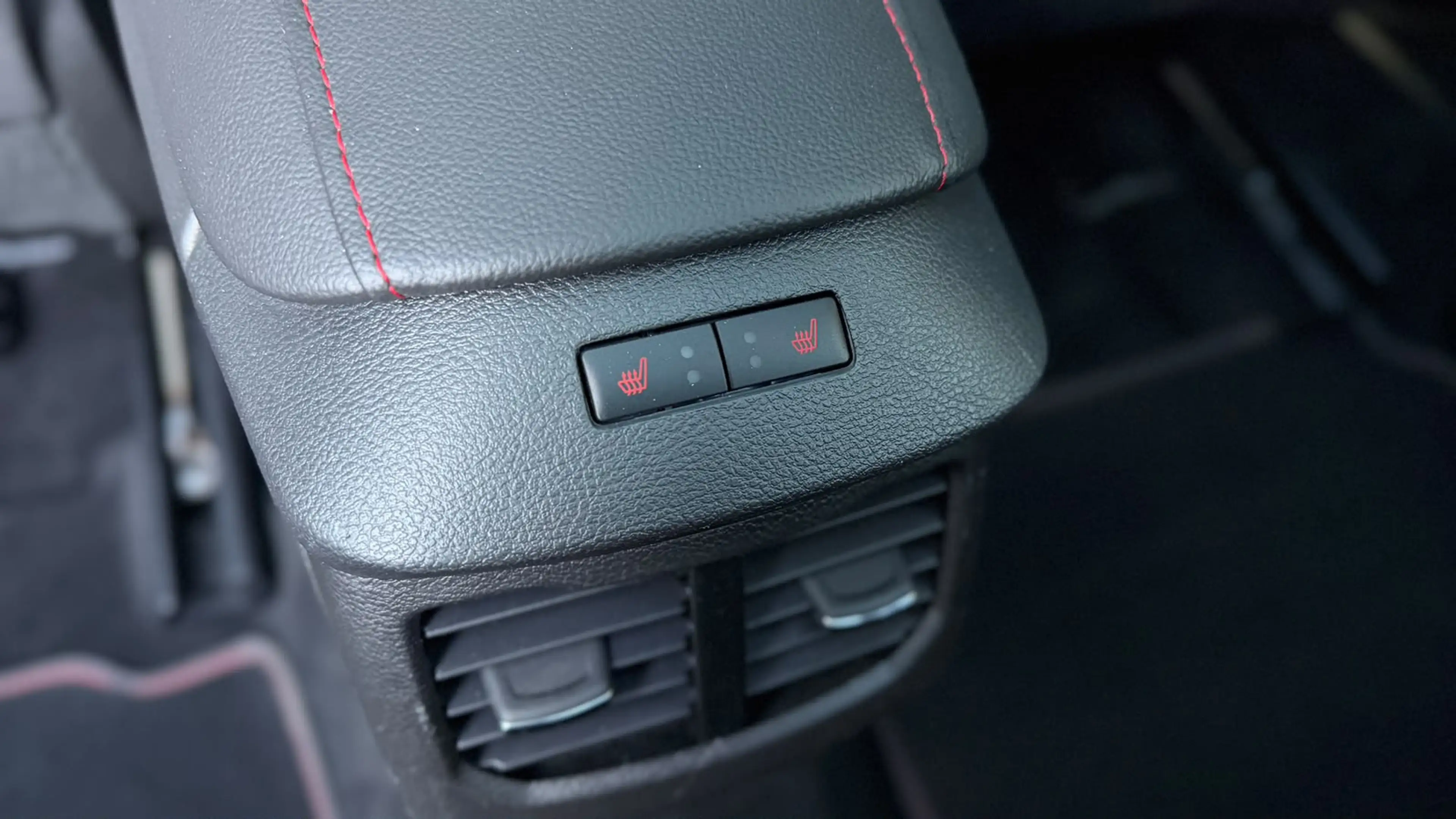 Ford Mondeo 2.0EB Aut. ST-Line LED+STHZ+KAM+AHK+PANO+ — photo 25