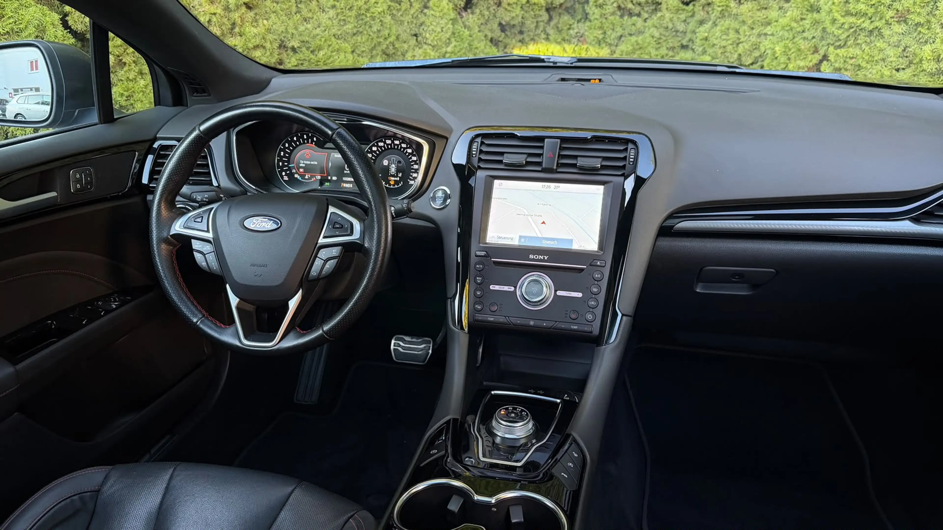 Ford Mondeo 2.0EB Aut. ST-Line LED+STHZ+KAM+AHK+PANO+ — photo 13