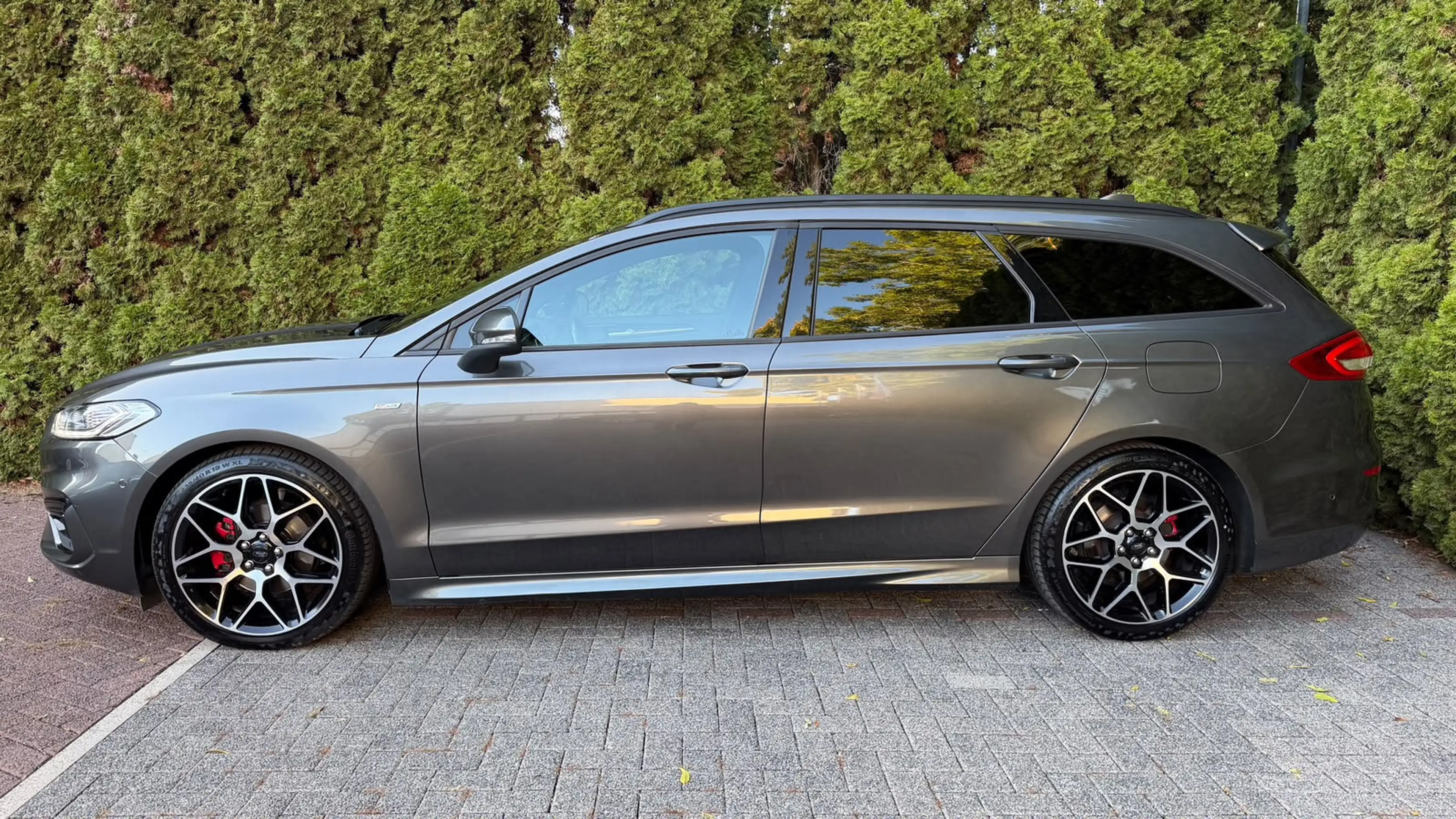 Ford Mondeo 2.0EB Aut. ST-Line LED+STHZ+KAM+AHK+PANO+ — photo 4