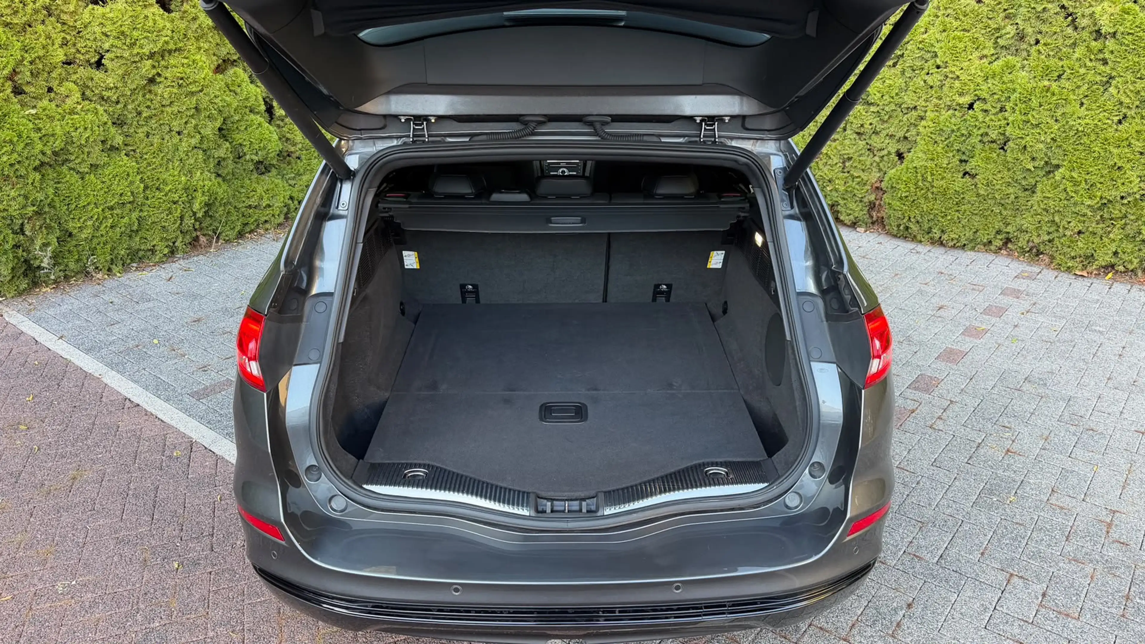 Ford Mondeo 2.0EB Aut. ST-Line LED+STHZ+KAM+AHK+PANO+ — photo 27