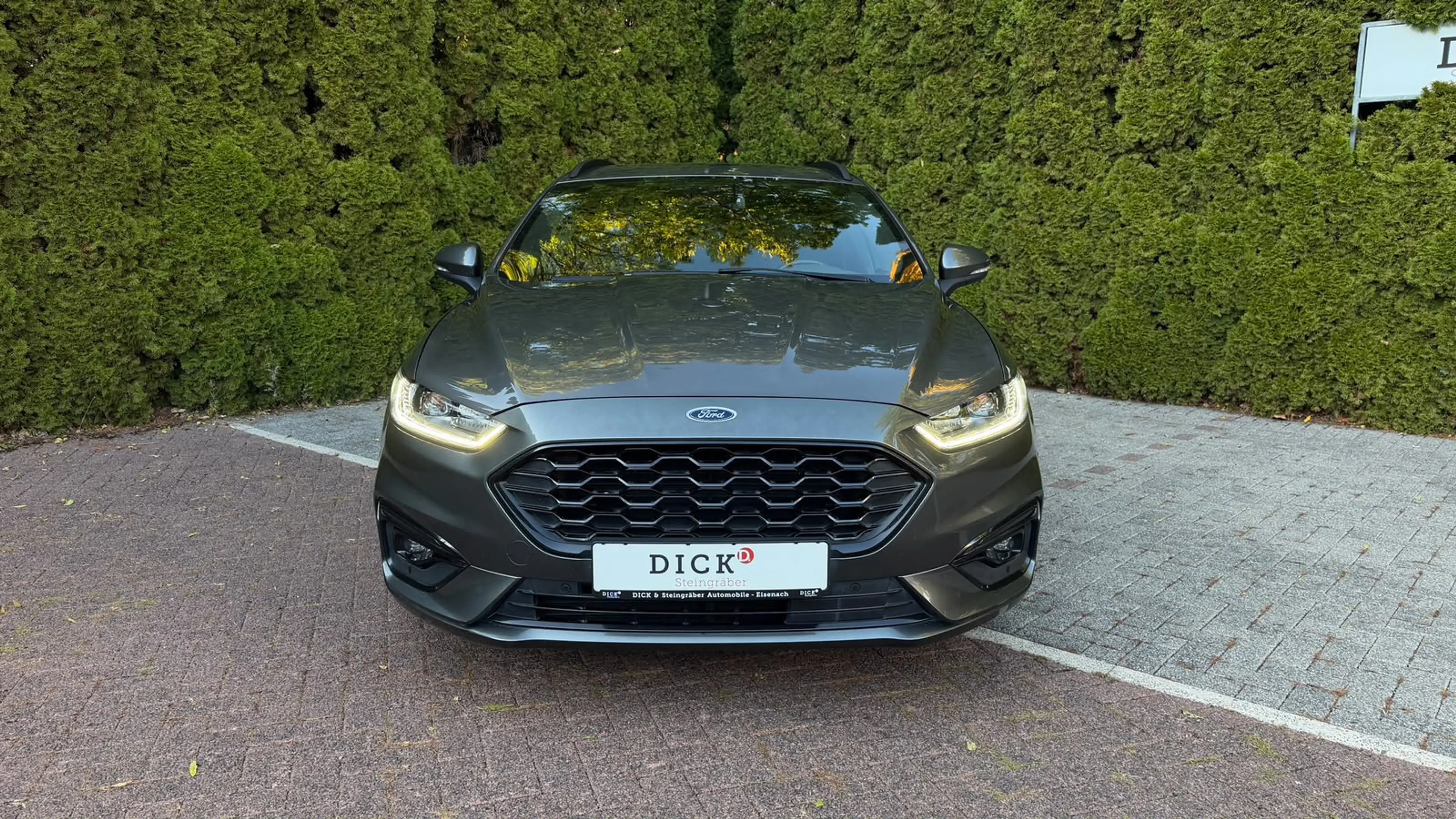 Ford Mondeo 2.0EB Aut. ST-Line LED+STHZ+KAM+AHK+PANO+ — photo 2