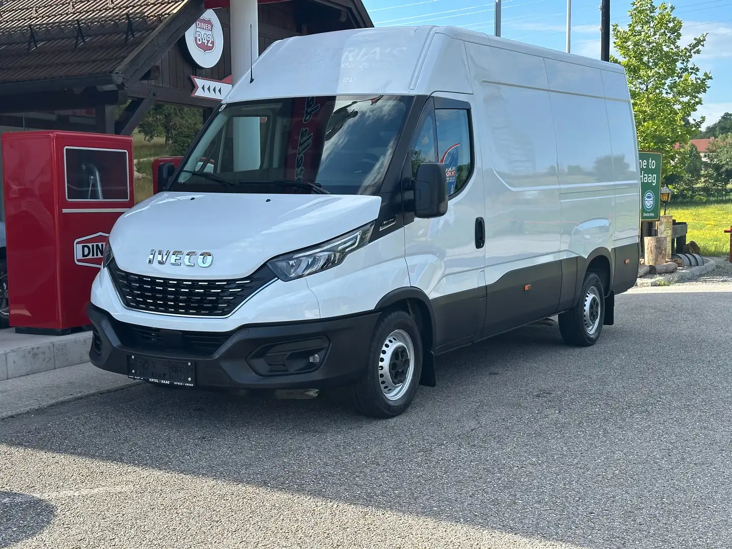 Iveco Daily 35S16 3520 Aut. // TOP Ausstattung // Weiß - 1