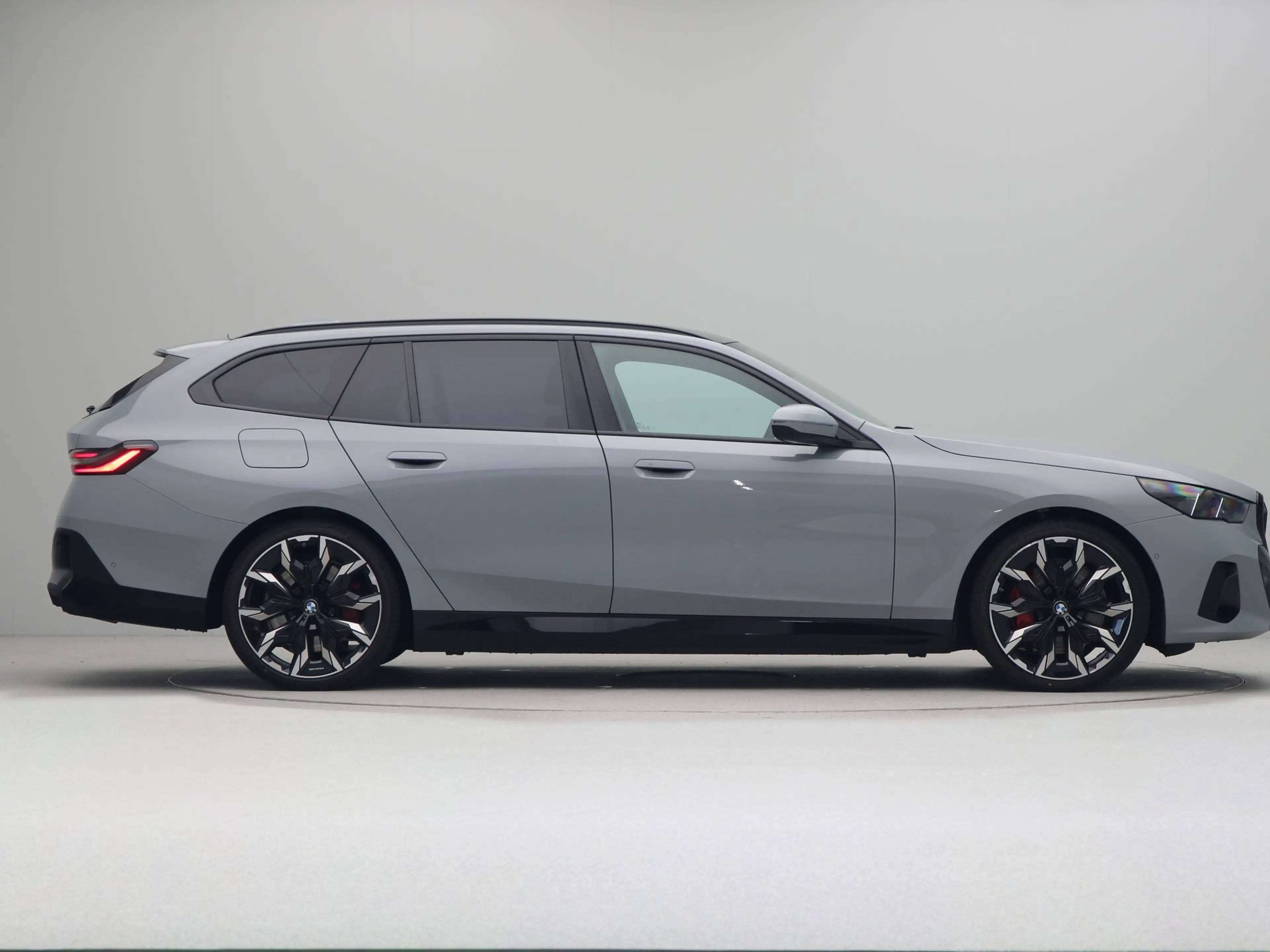 BMW 550 5 Serie 550e Touring xDrive — photo 8