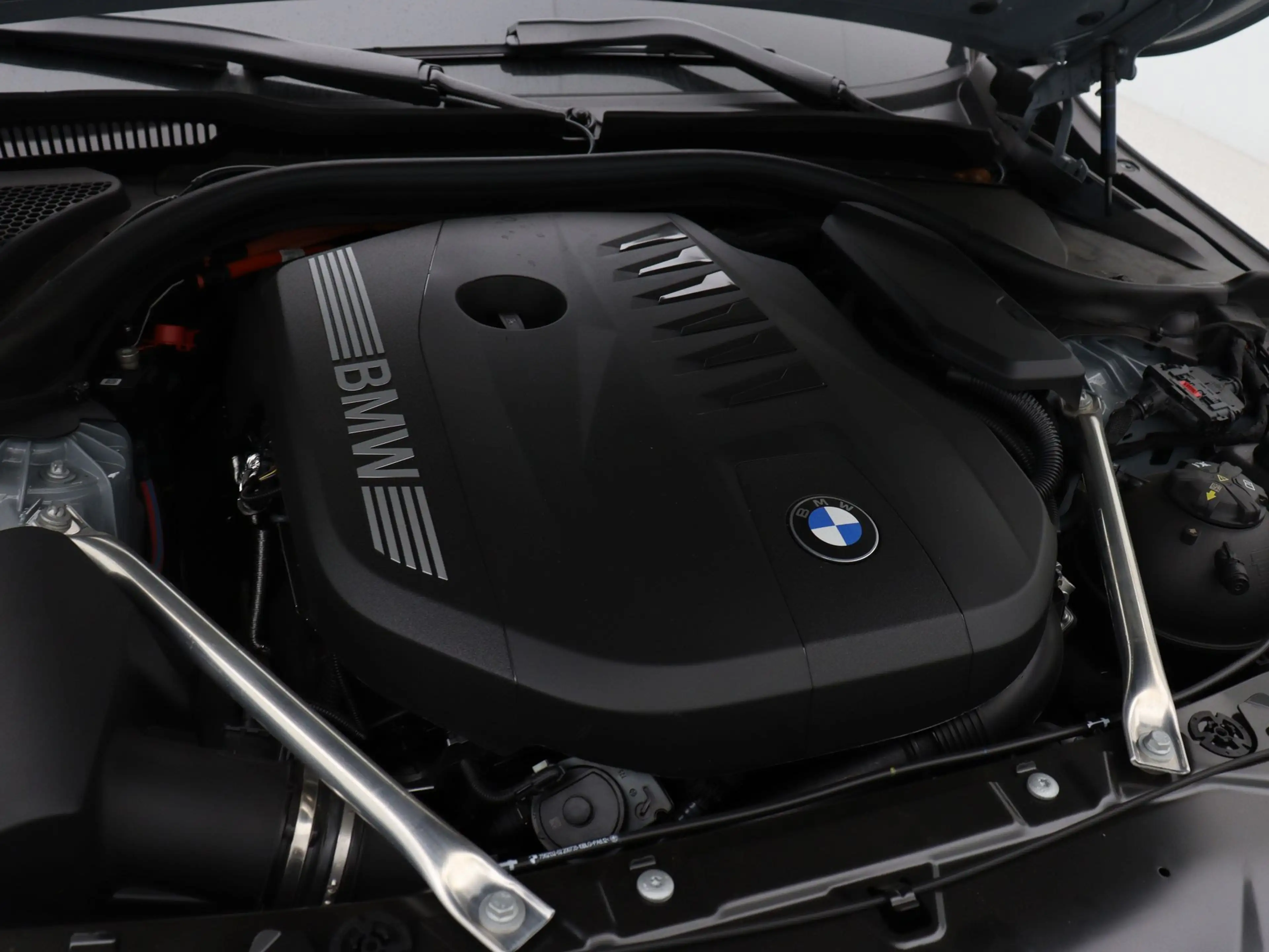 BMW 550 5 Serie 550e Touring xDrive — photo 4