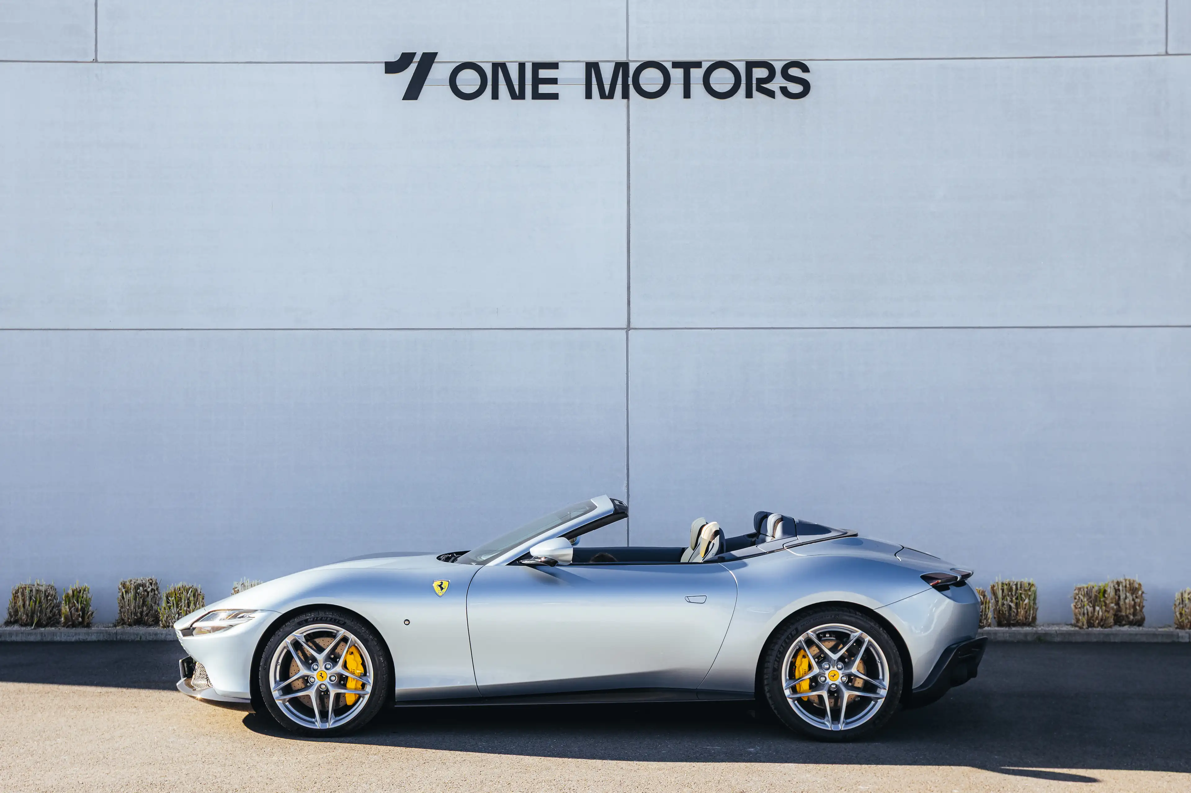 Ferrari Roma Roma Spider / Only 1000km / Full Option — photo 4