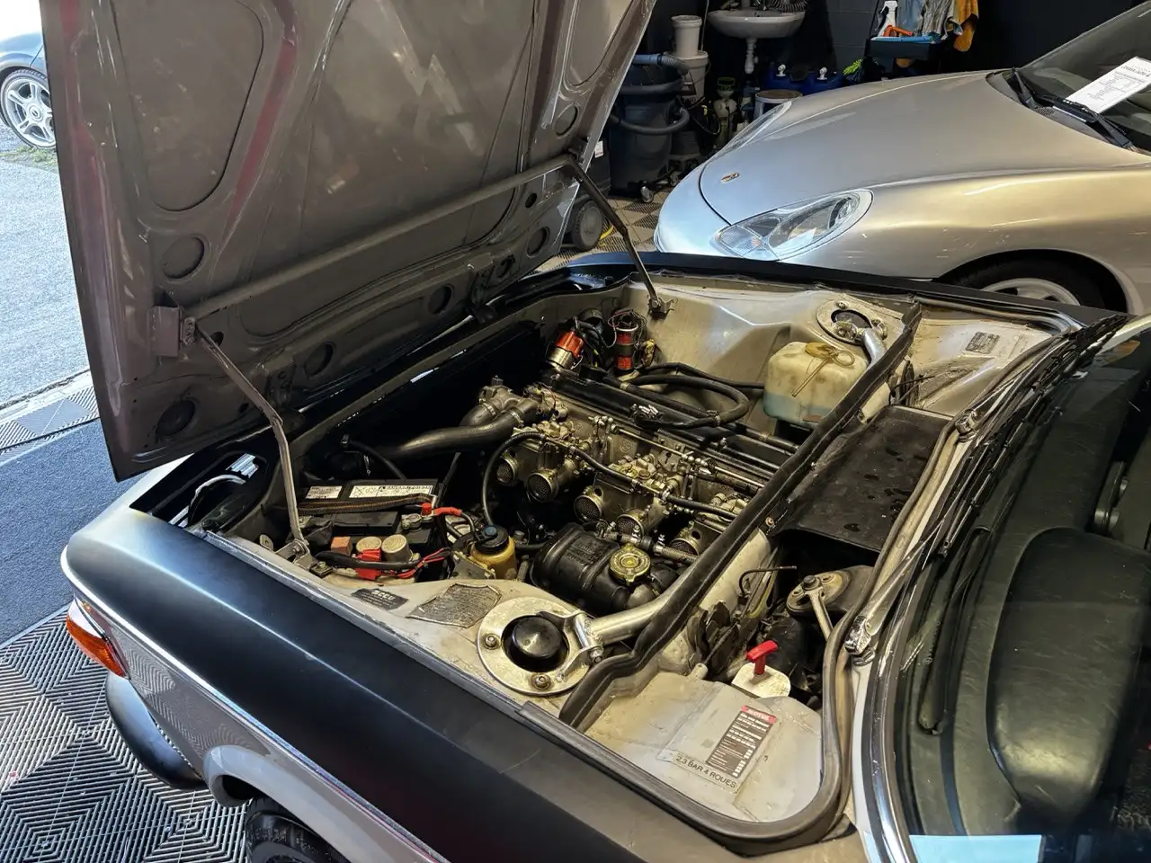 BMW Coupé E9 2800CS Bvm 1969, très bel état, préparé pour Rallye historique et régularité, foto 9