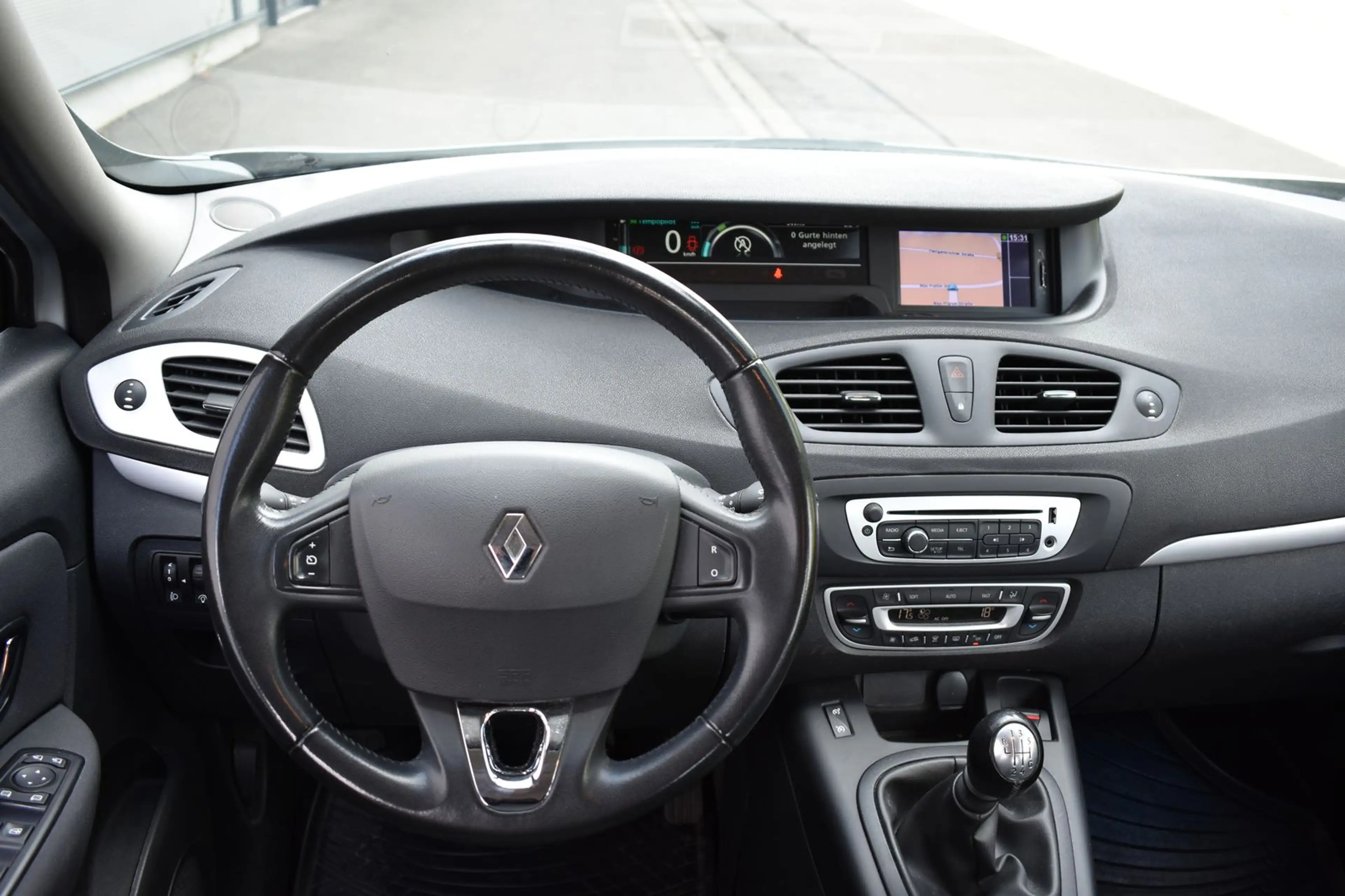 Renault Scenic 1.5dCi*Paris*AHK*Navi*Klima*Tempomat*PDC — photo 14