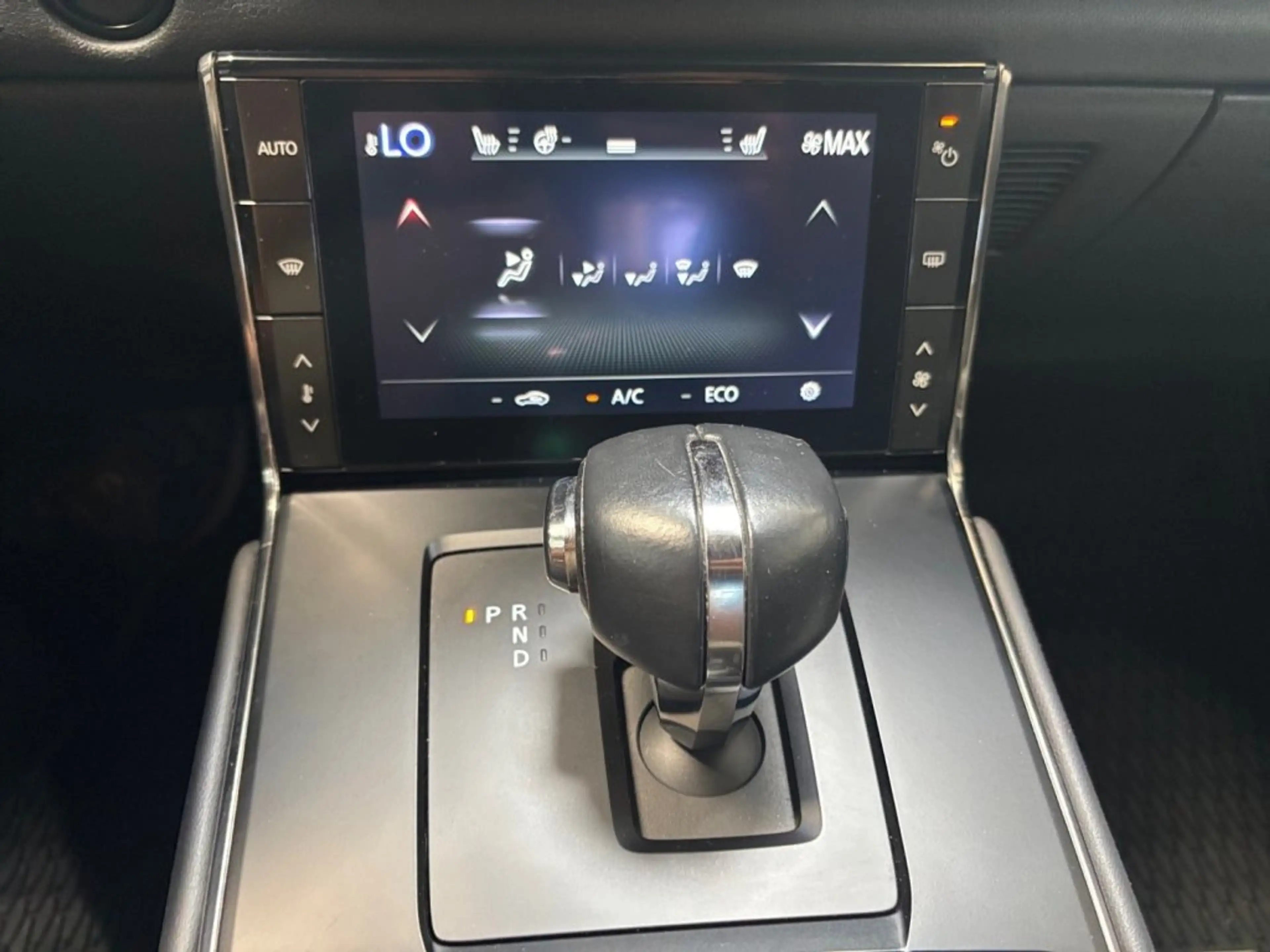 Mazda MX-30 35,5kWh GTE+ — photo 15
