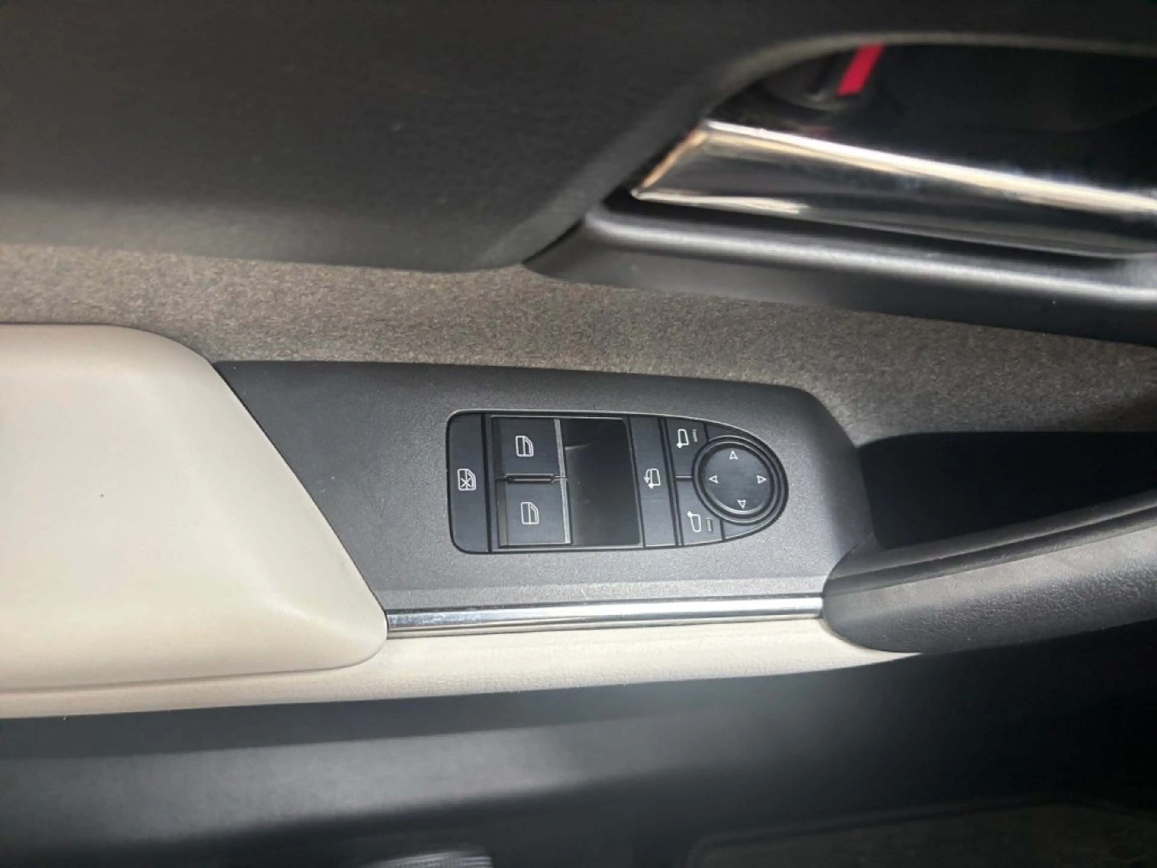 Mazda MX-30 35,5kWh GTE+ — photo 20