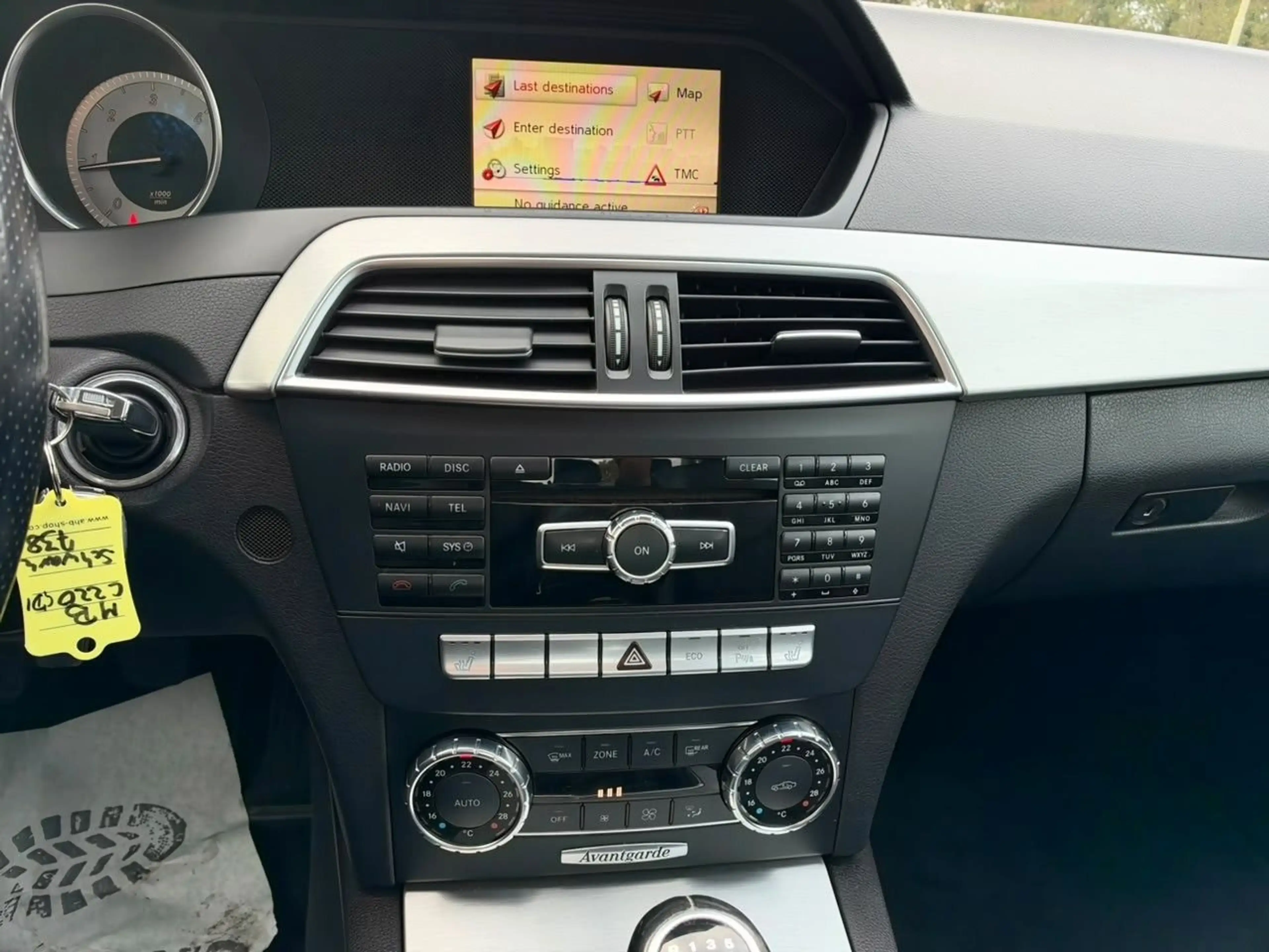 Mercedes-Benz C 220 Limousine CDI BlueEfficiency Avantgarde — photo 23
