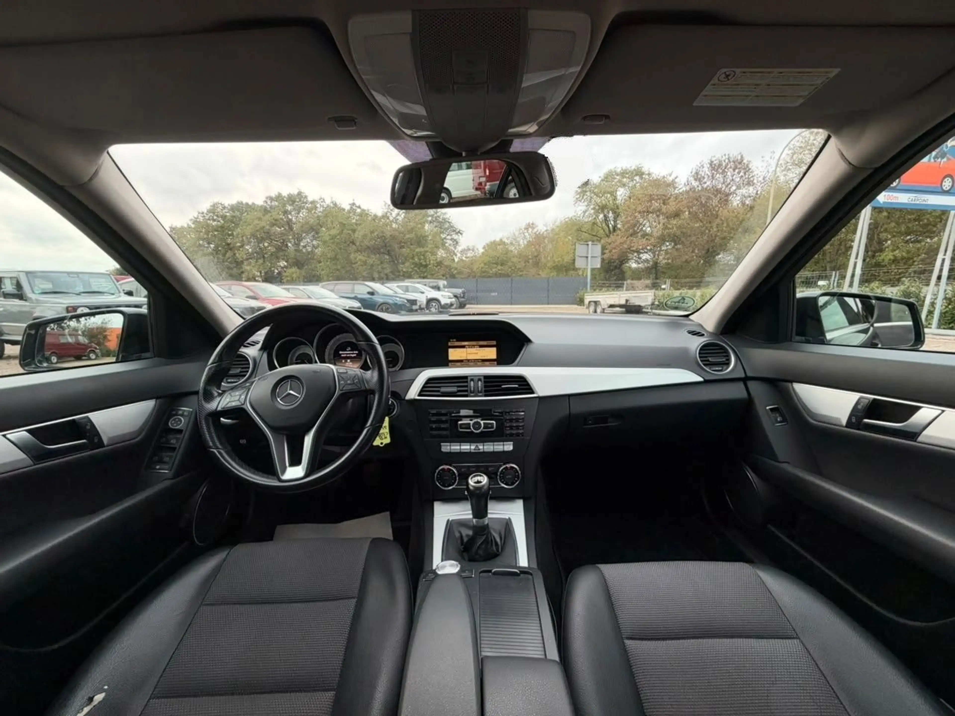 Mercedes-Benz C 220 Limousine CDI BlueEfficiency Avantgarde — photo 17