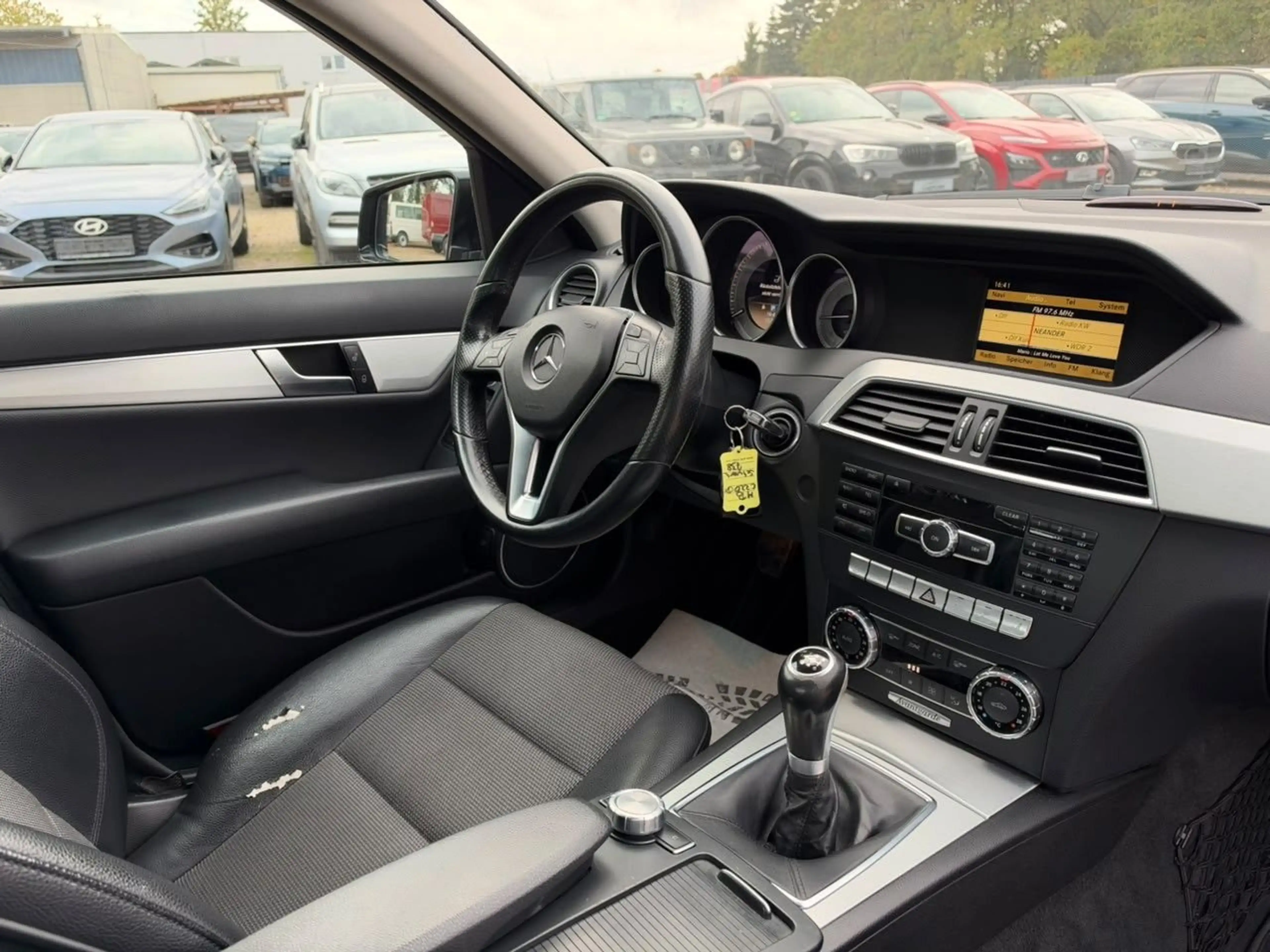 Mercedes-Benz C 220 Limousine CDI BlueEfficiency Avantgarde — photo 21