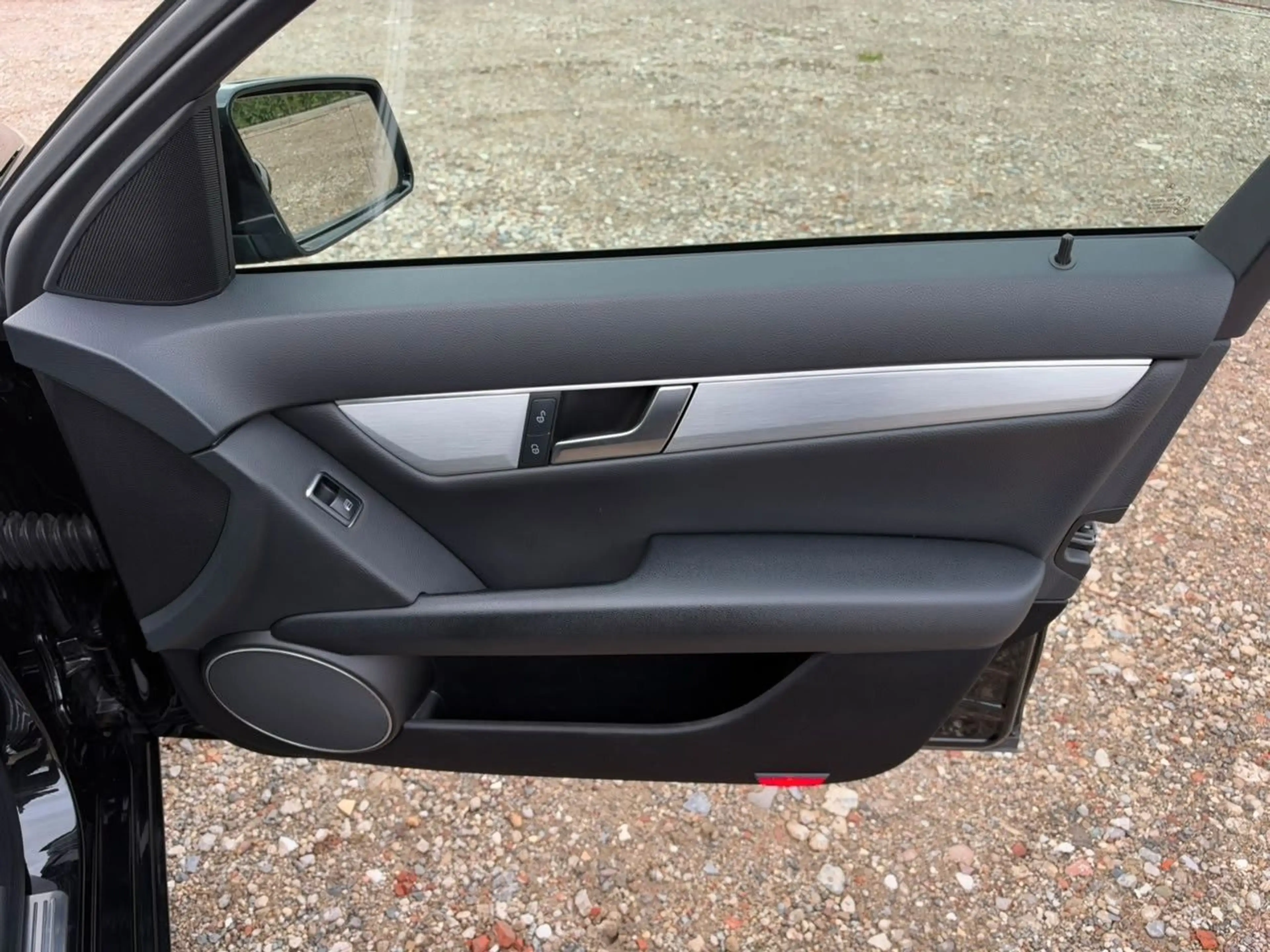 Mercedes-Benz C 220 Limousine CDI BlueEfficiency Avantgarde — photo 19