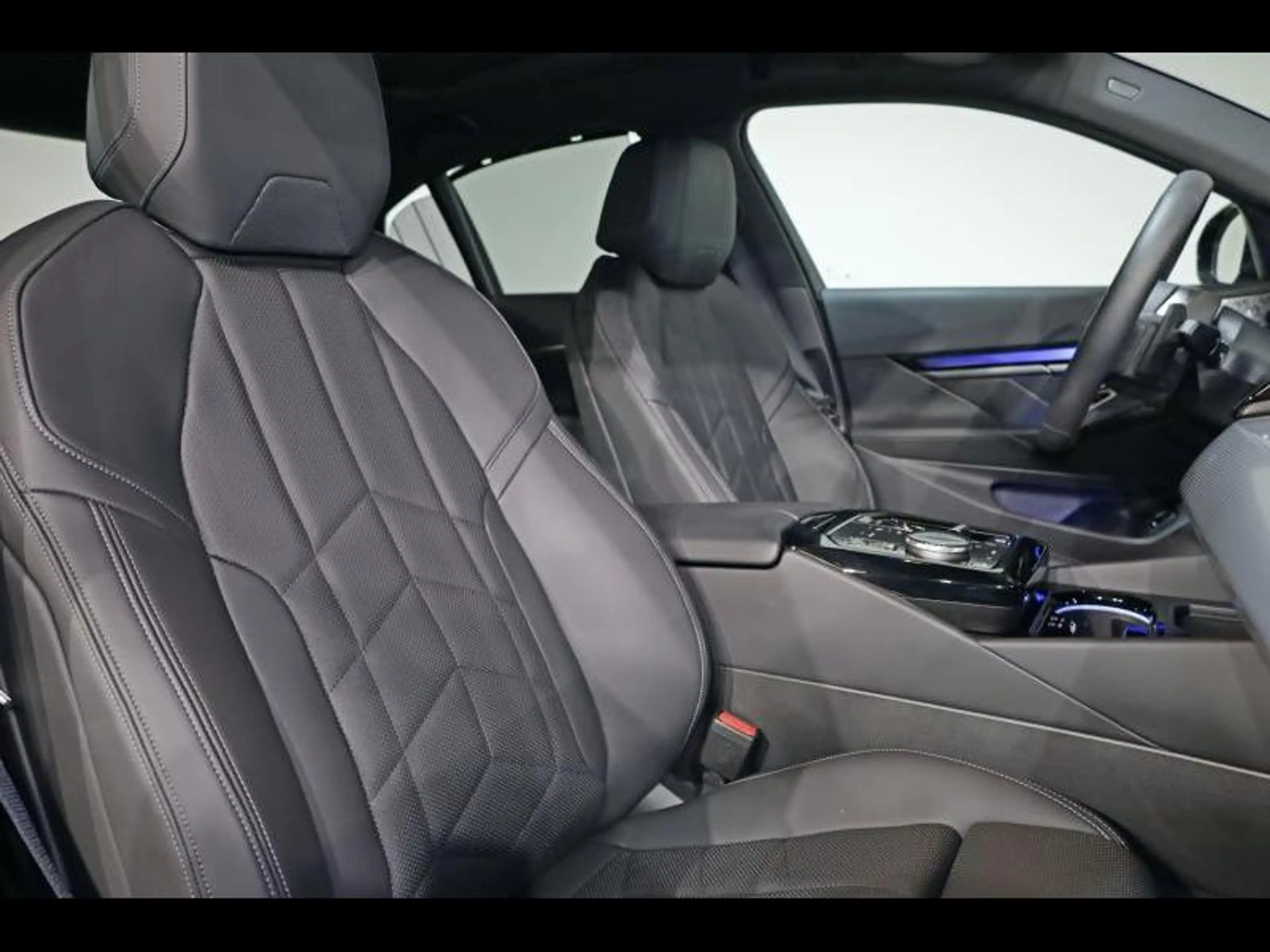 BMW 550 e xDrive Berline Kit M Sport — photo 11