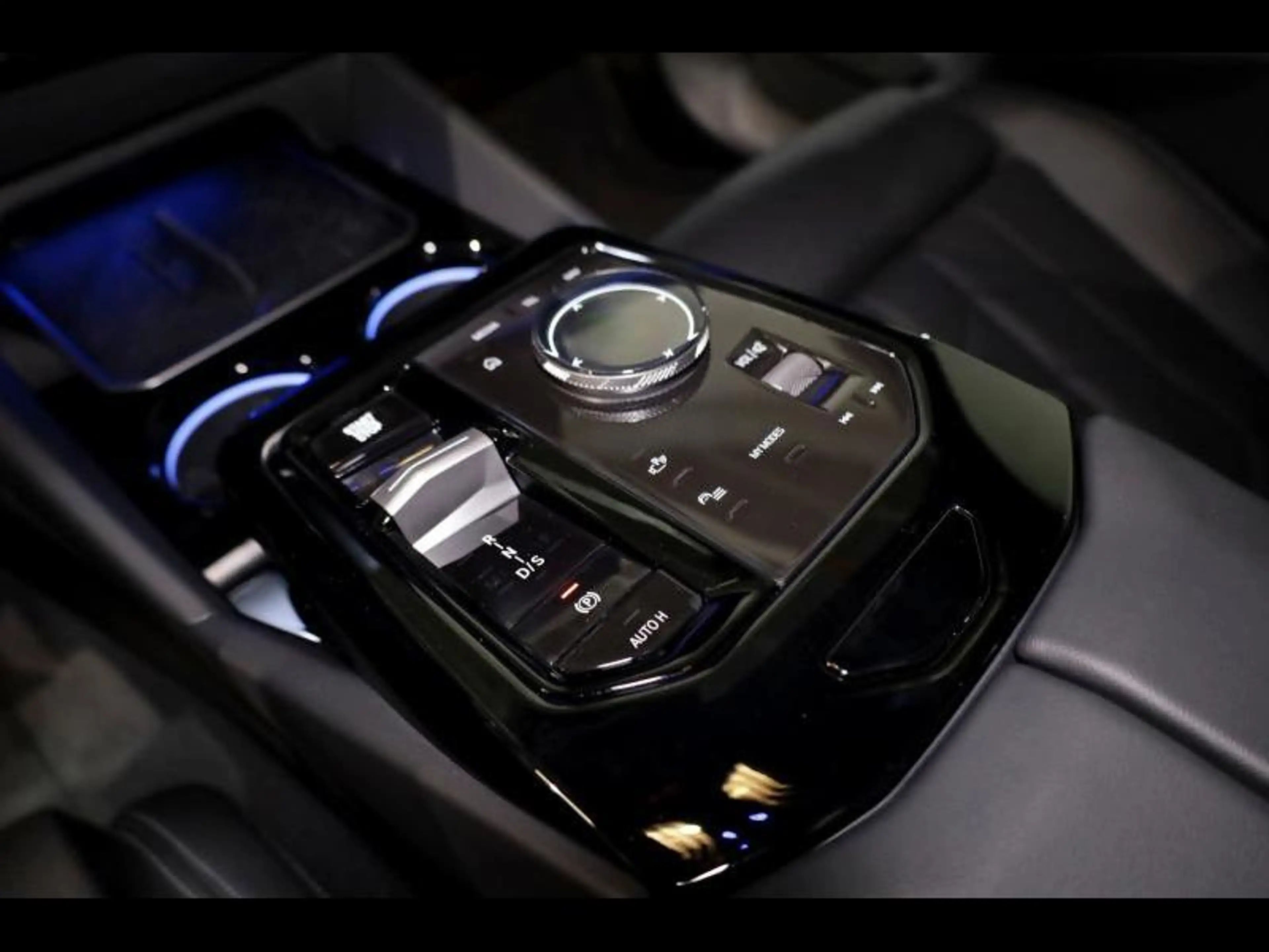 BMW 550 e xDrive Berline Kit M Sport — photo 13