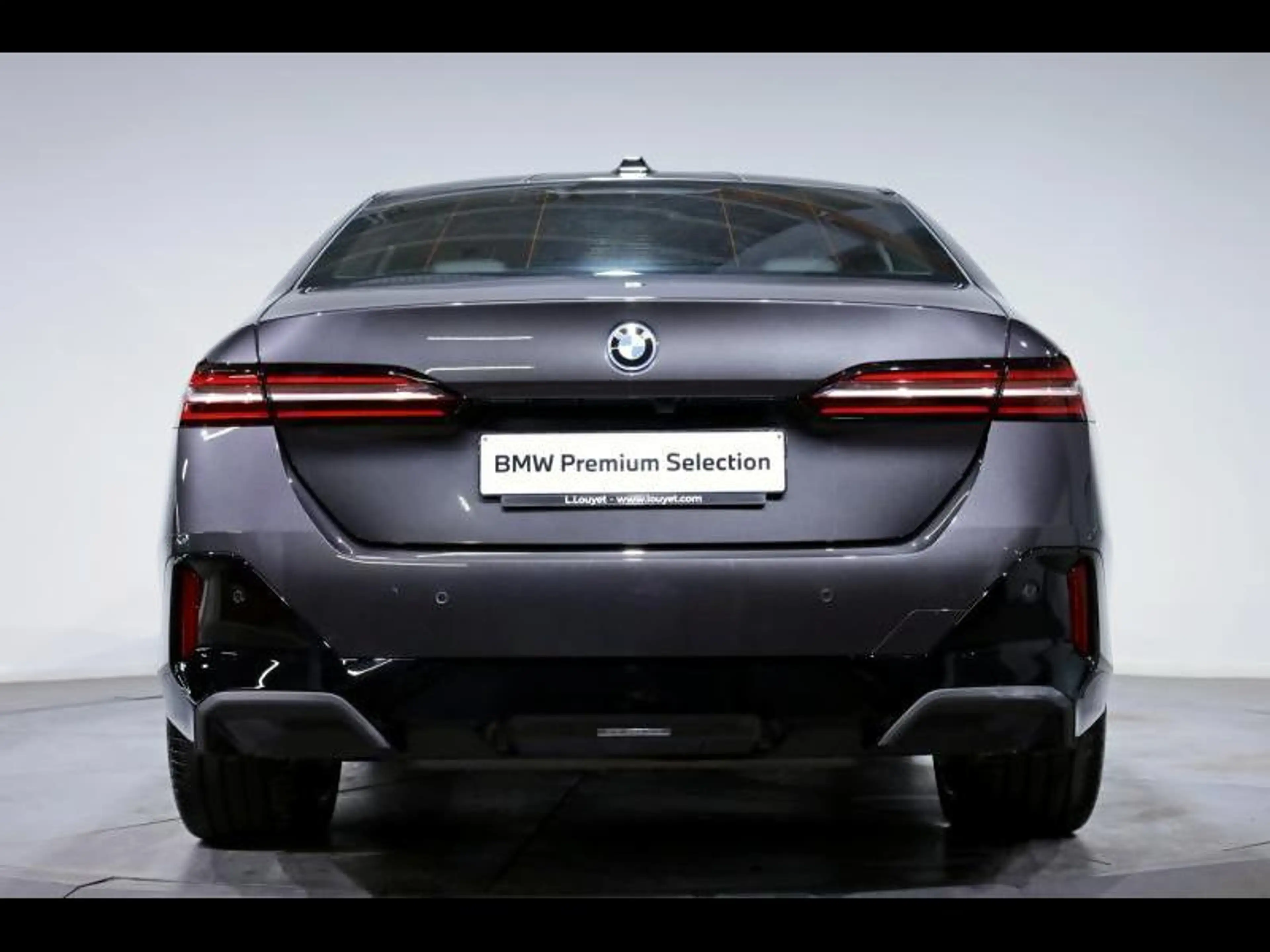BMW 550 e xDrive Berline Kit M Sport — photo 4