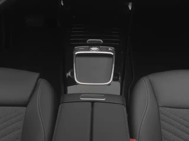 Mercedes-Benz A-Class view 21