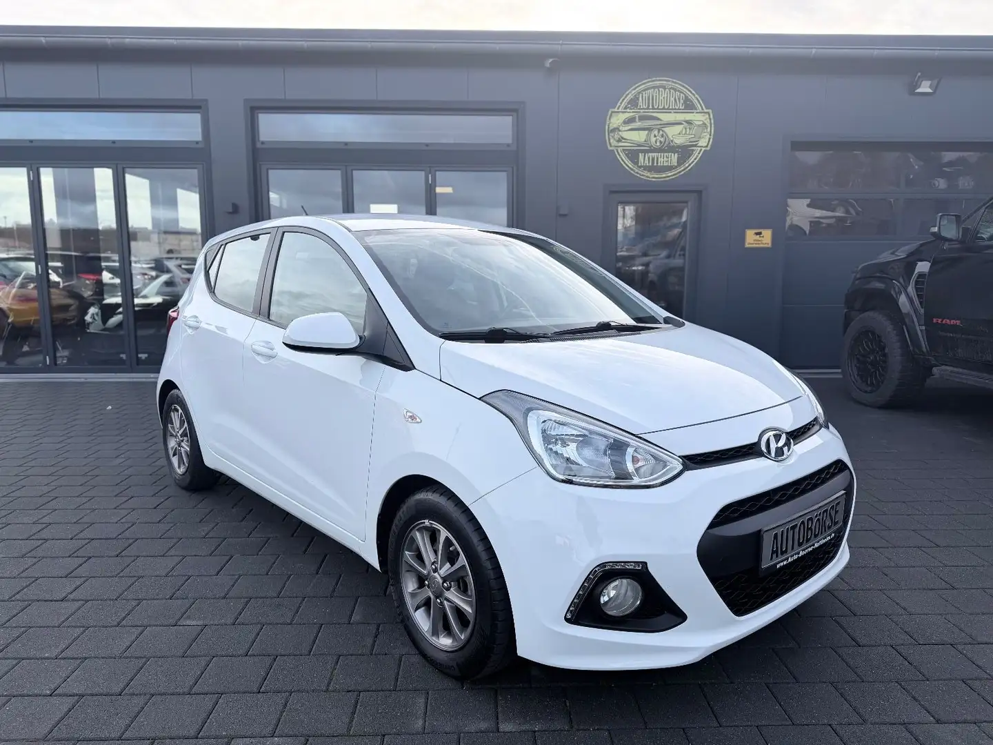 Hyundai i10 YES! Weiß - 1