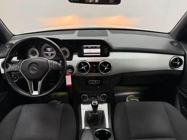 Mercedes-Benz GLK view 15