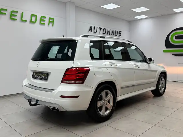 Mercedes-Benz GLK view 7