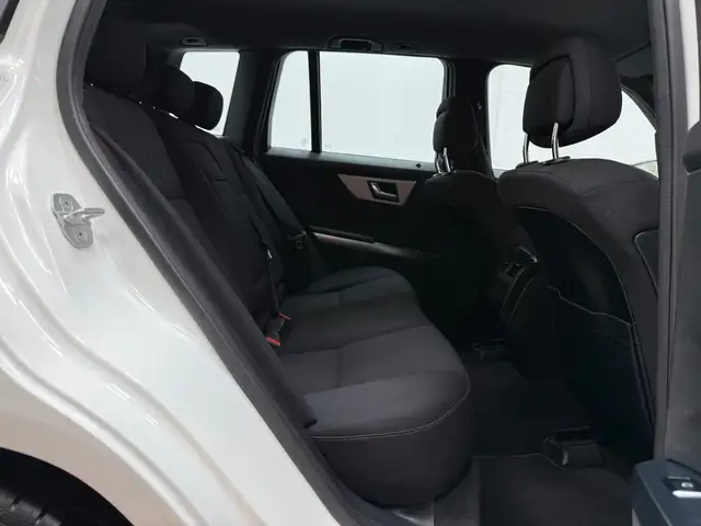 Mercedes-Benz GLK view 14