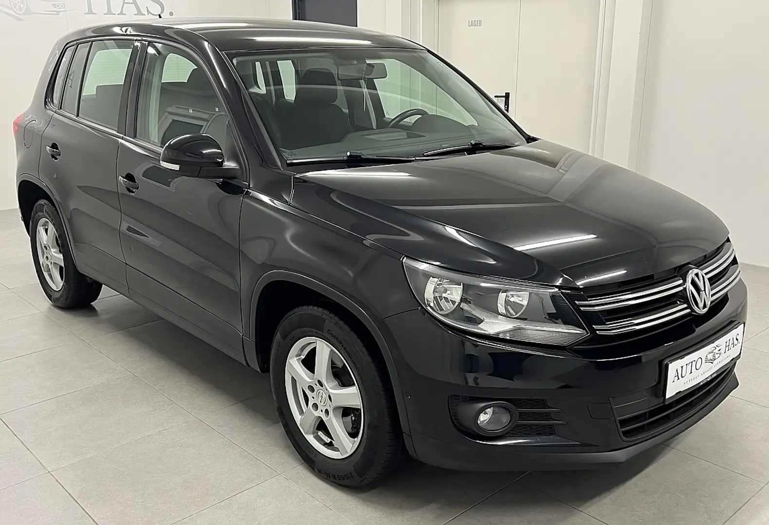 Volkswagen Tiguan 2,0 TDI *Klima*Parksensoren* Schwarz - 2