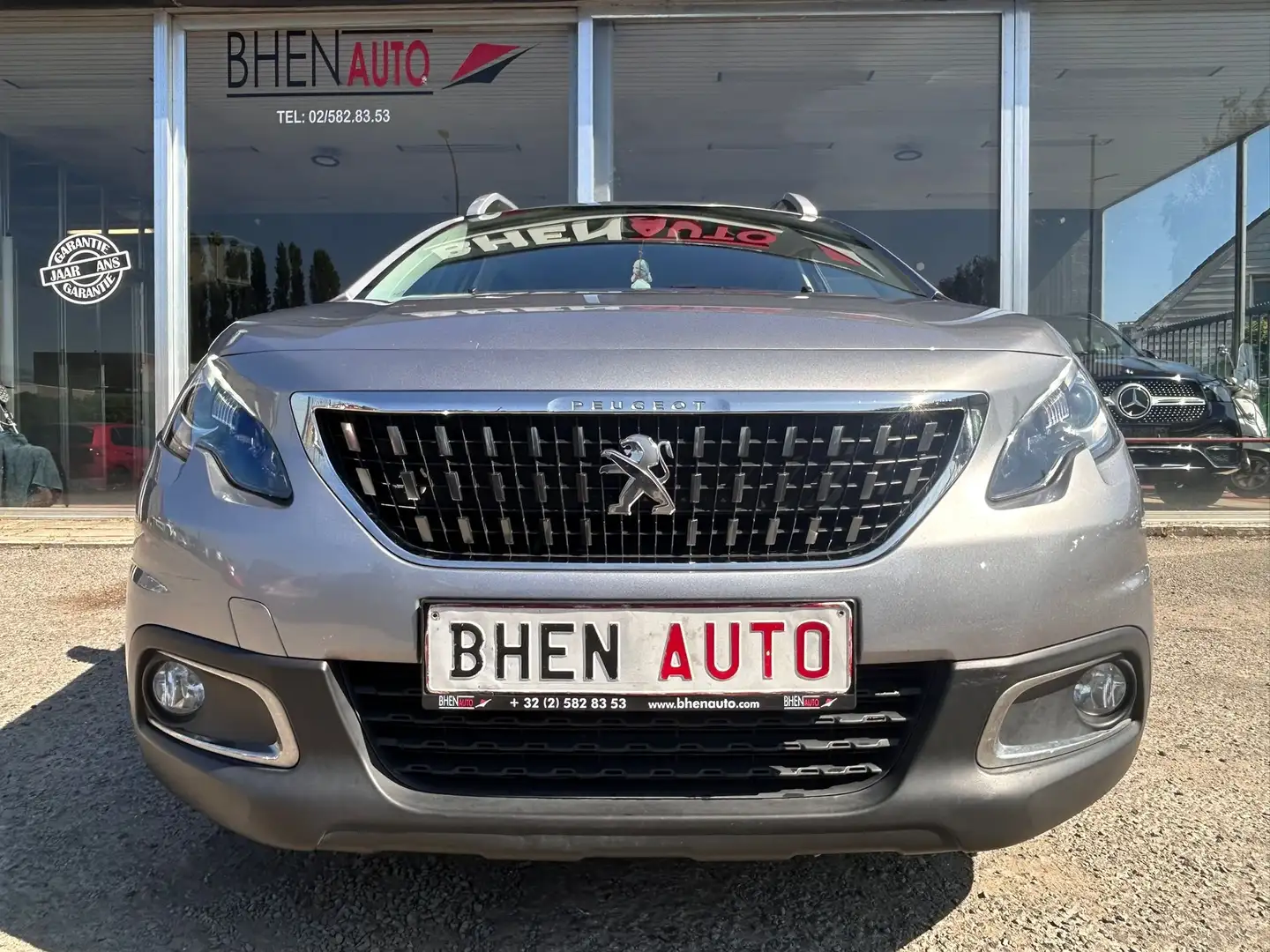 Peugeot 2008 1.2i EXPORT OU MARCHAND Grijs - 2