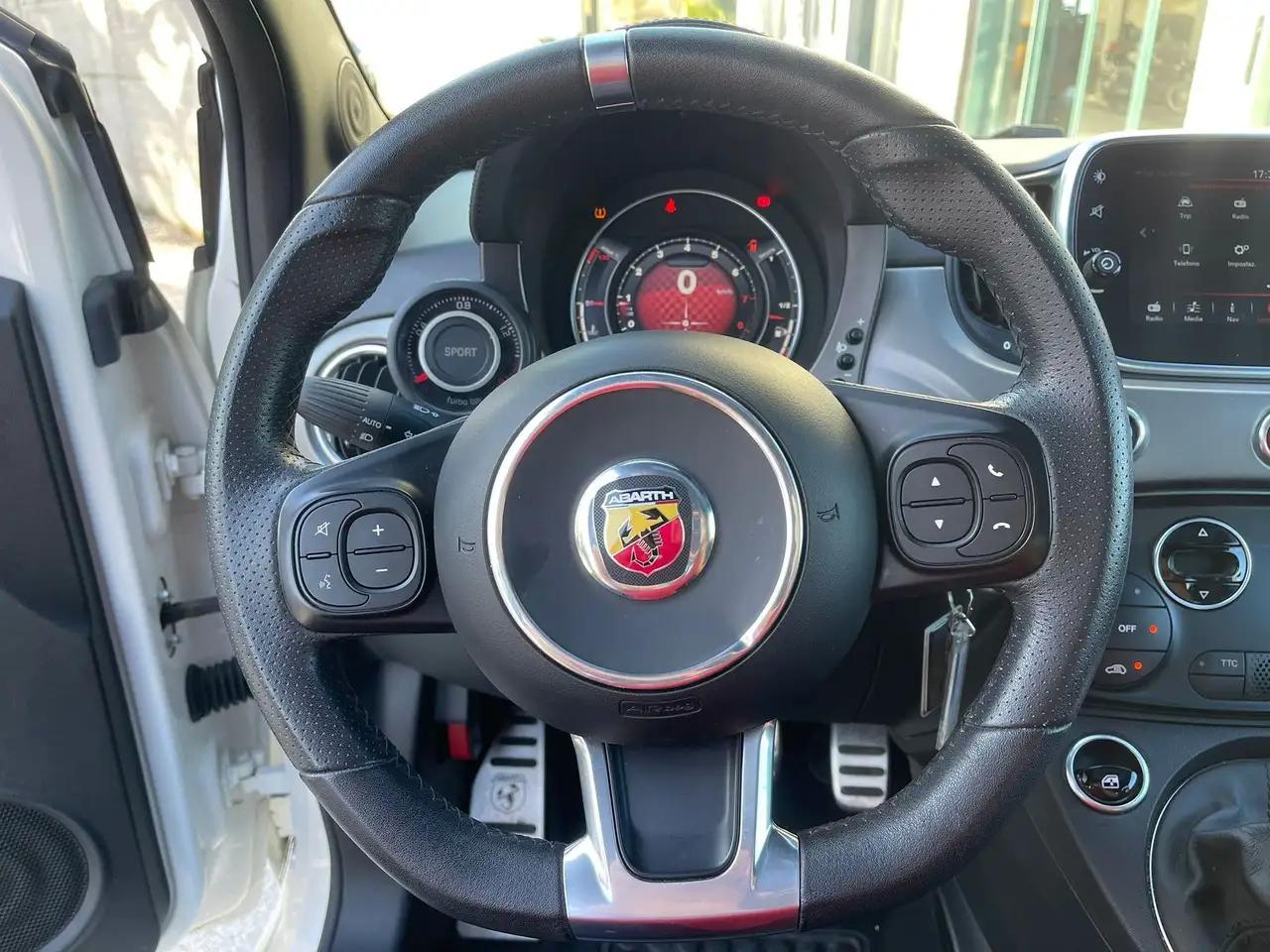 Abarth 595 2021 — фото 14