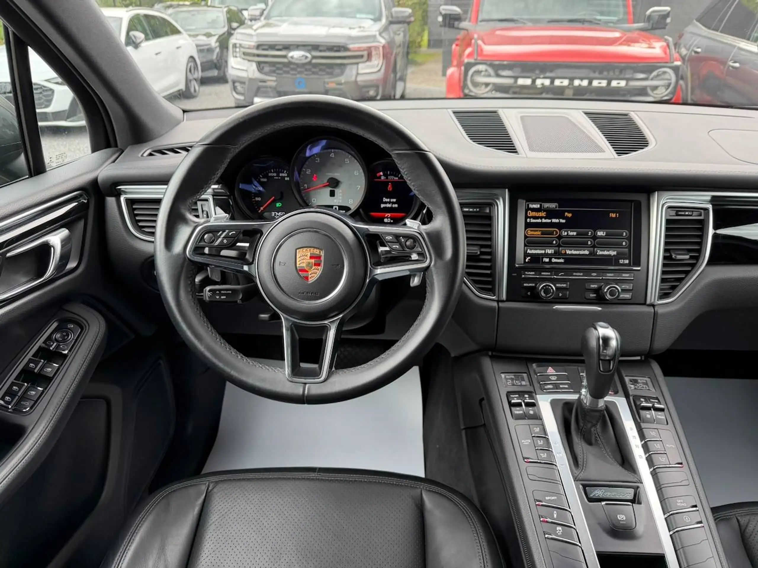 Porsche Macan Macan S 3.0 V6 BI-TURBO PDK CAMERA LEDER — 9/19