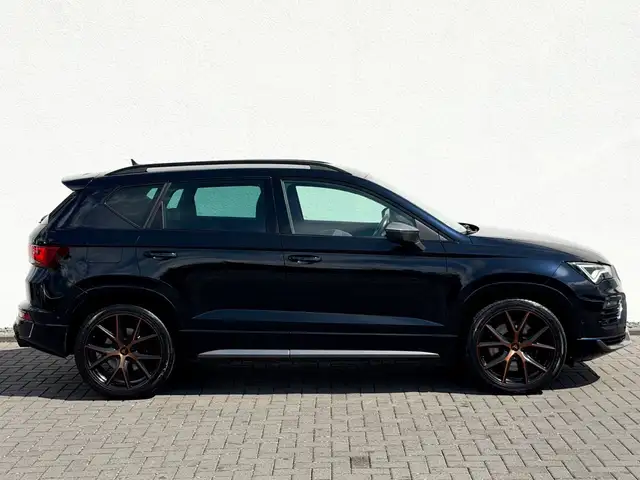 Cupra Ateca view 4