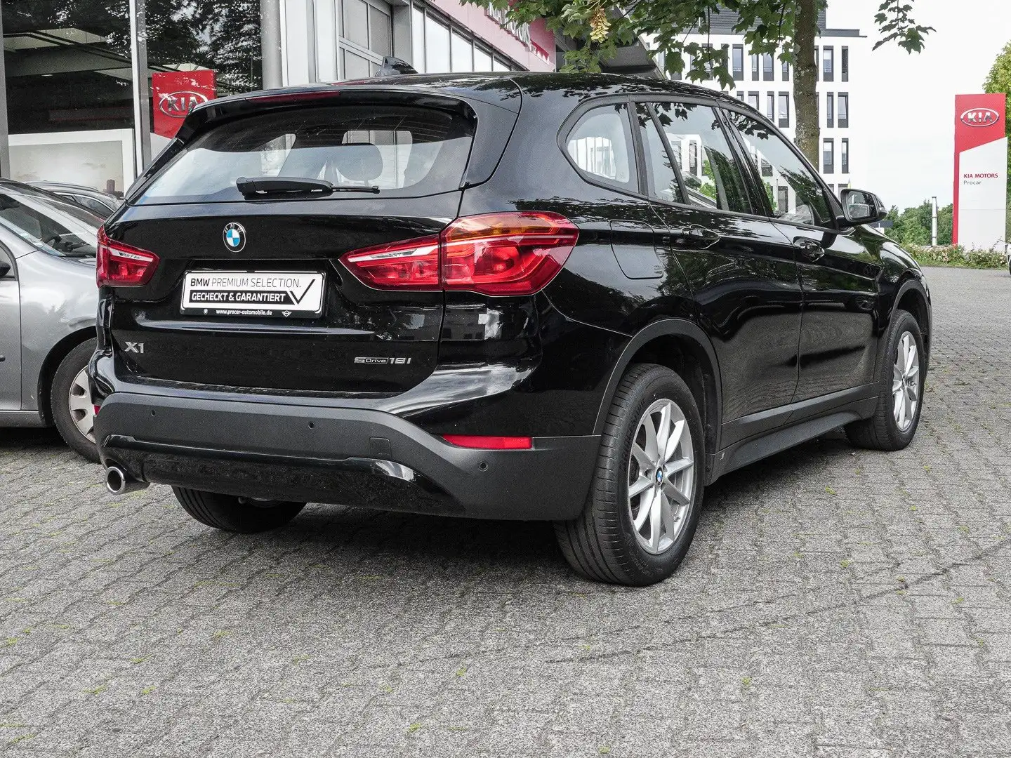 BMW X1 sDrive18i Advantage Auto. AHK NAVI PDC V+H DAB Tem Nero - 2