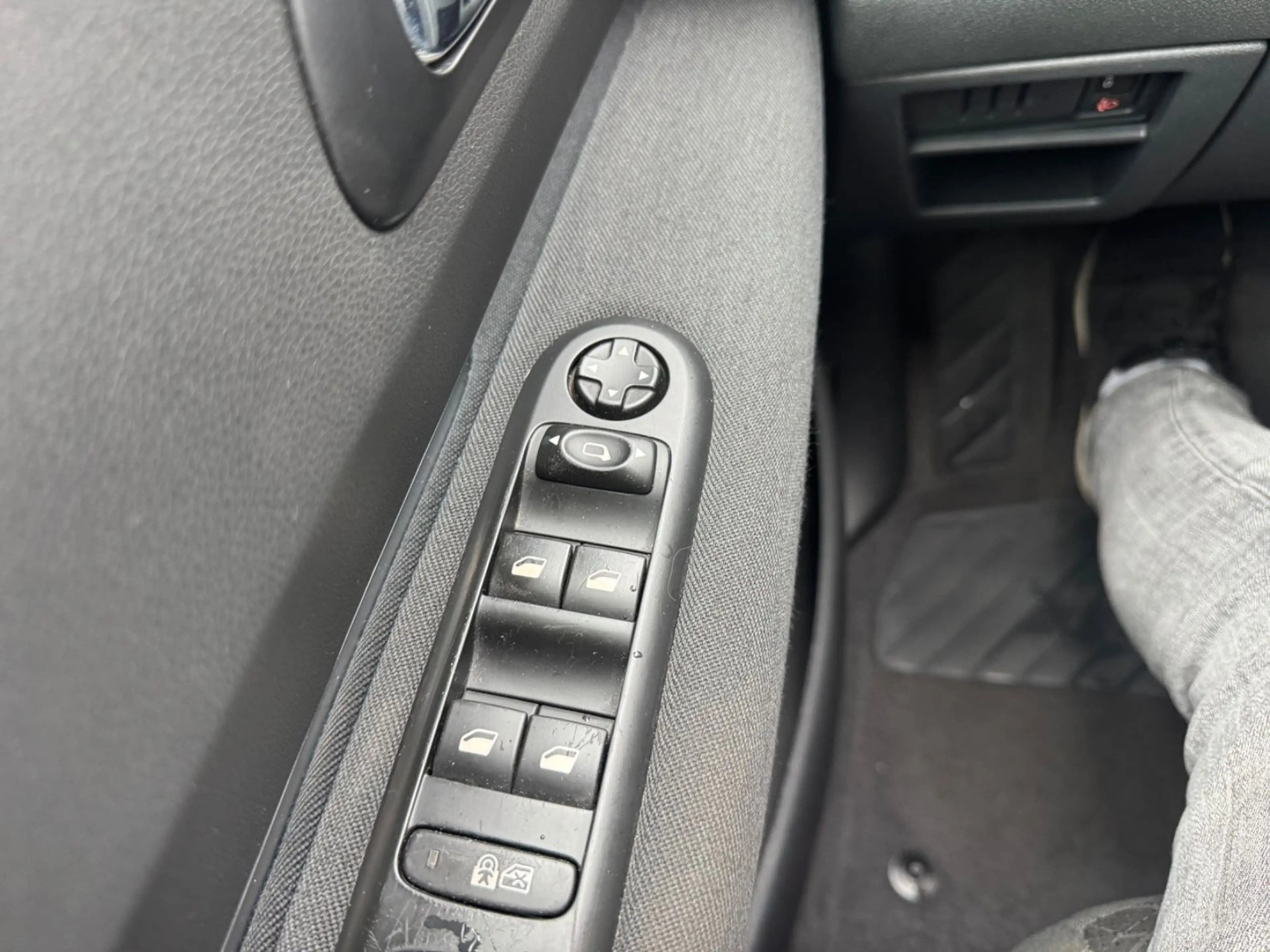 Peugeot 3008 Active Navi — photo 14
