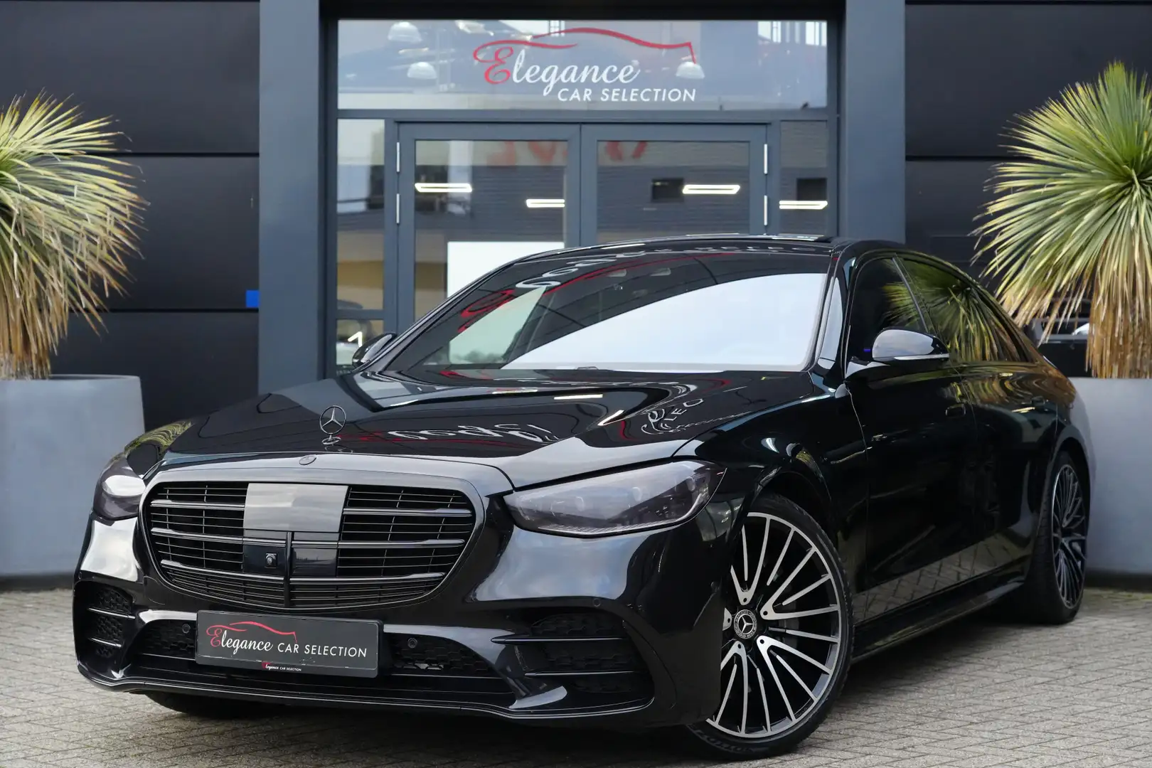 Mercedes-Benz S 580 e 4MATIC Lang AMG Line 510pk Panoramadak/Massage/B Negru - 1