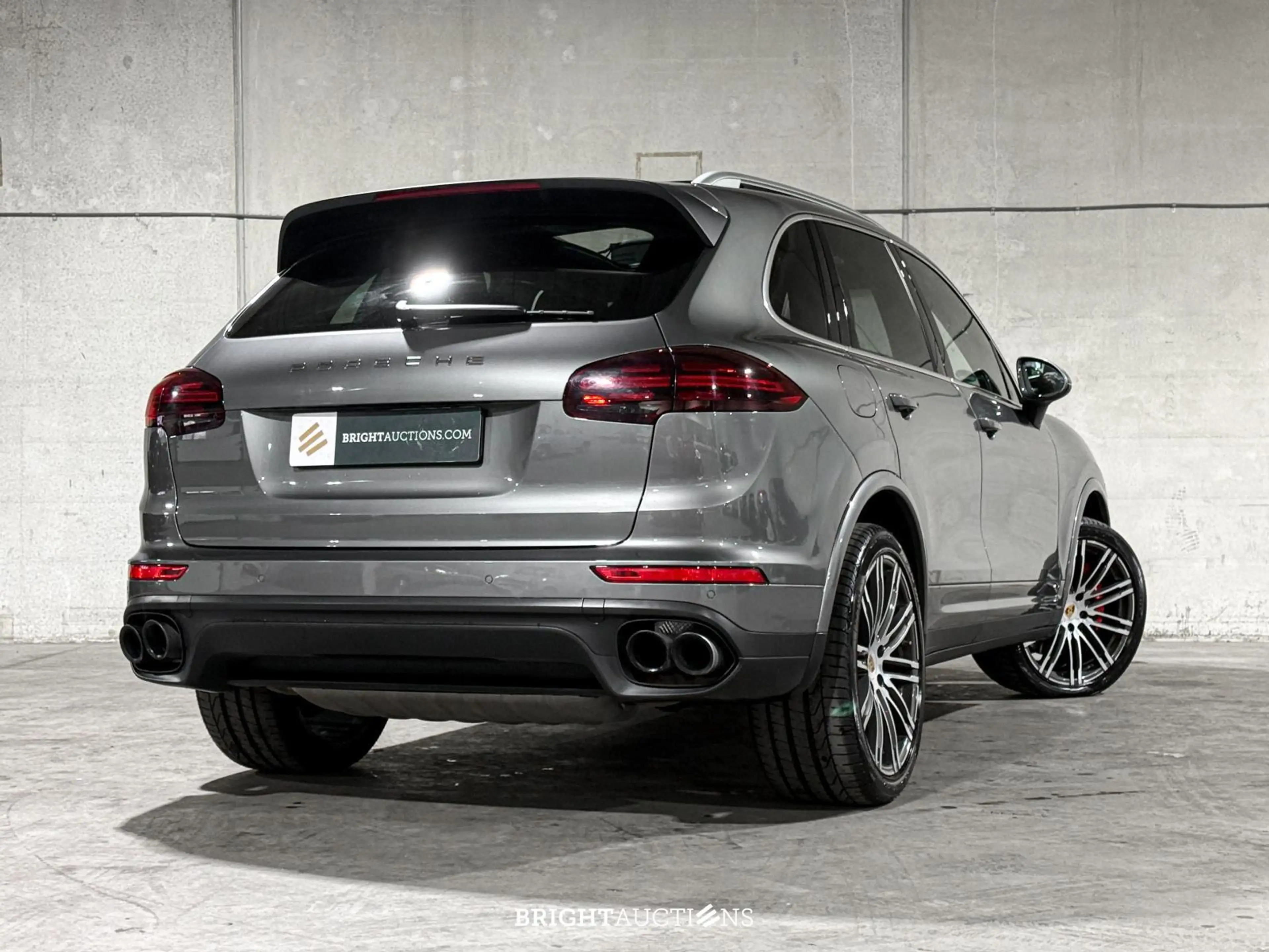 Porsche Cayenne Turbo 4.8 V8 — photo 9