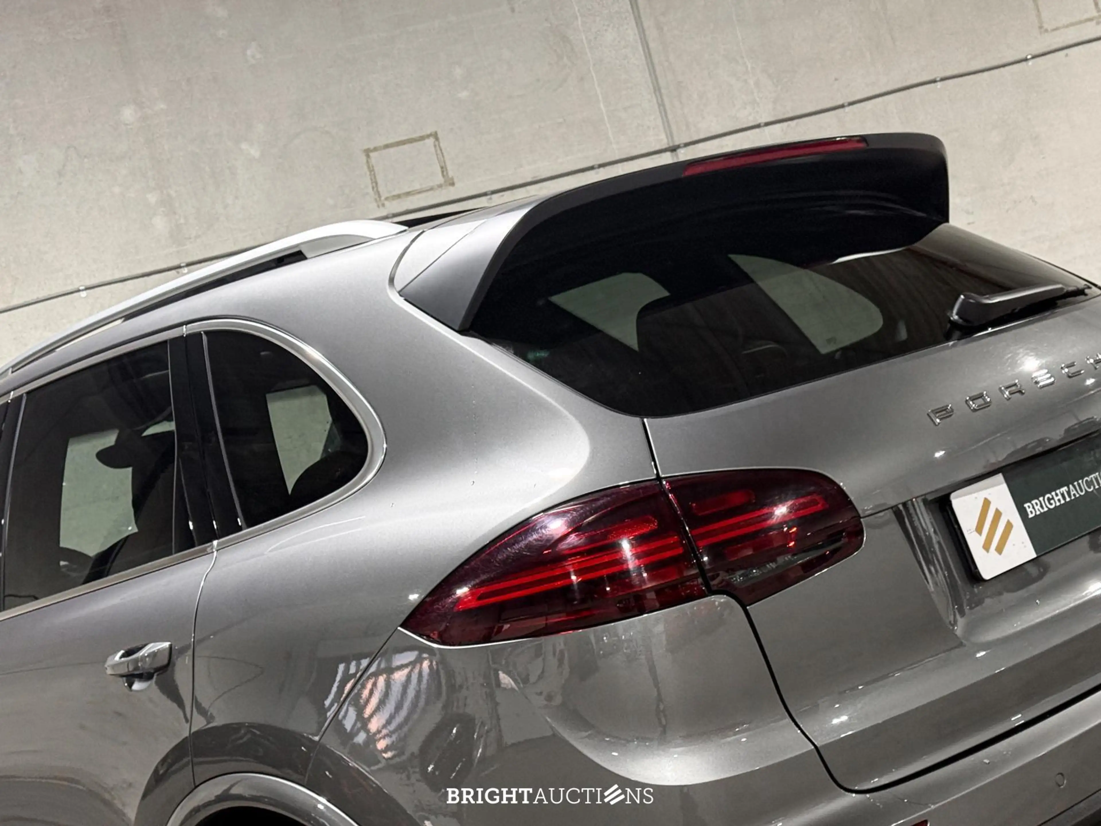 Porsche Cayenne Turbo 4.8 V8 — photo 15