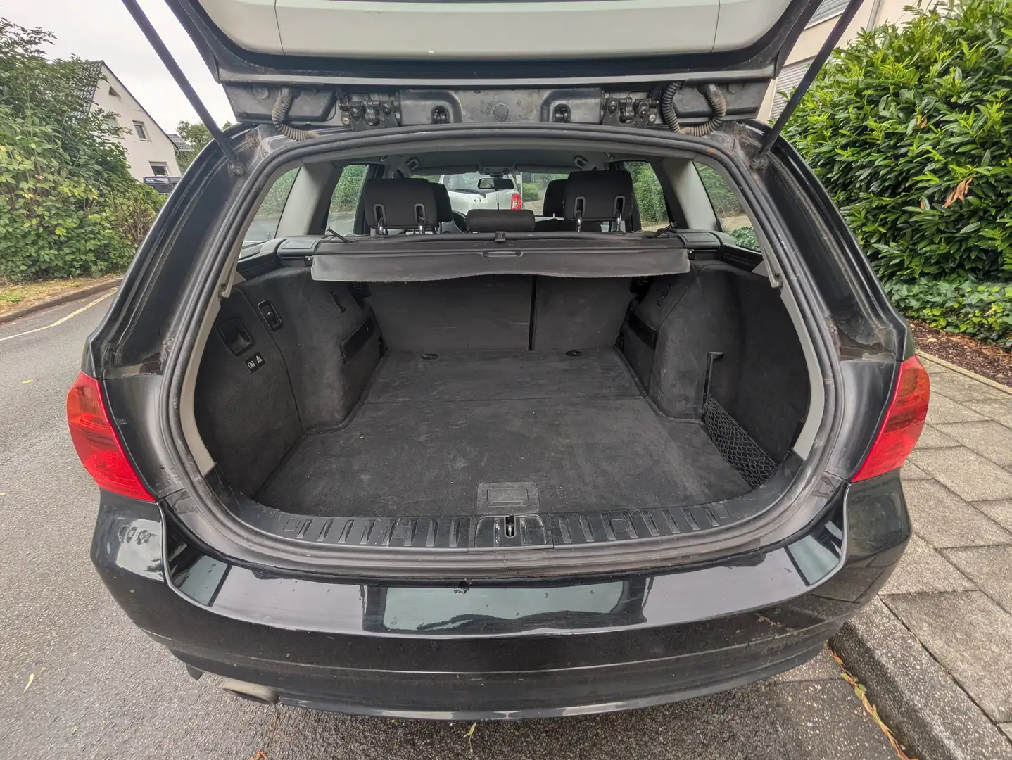 BMW 318 318i Touring Black - 2