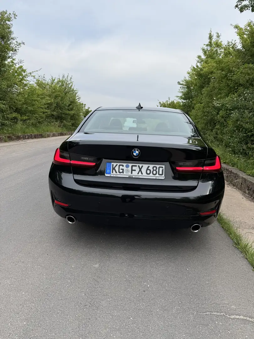 BMW 318 318 i Advantage Schwarz - 2