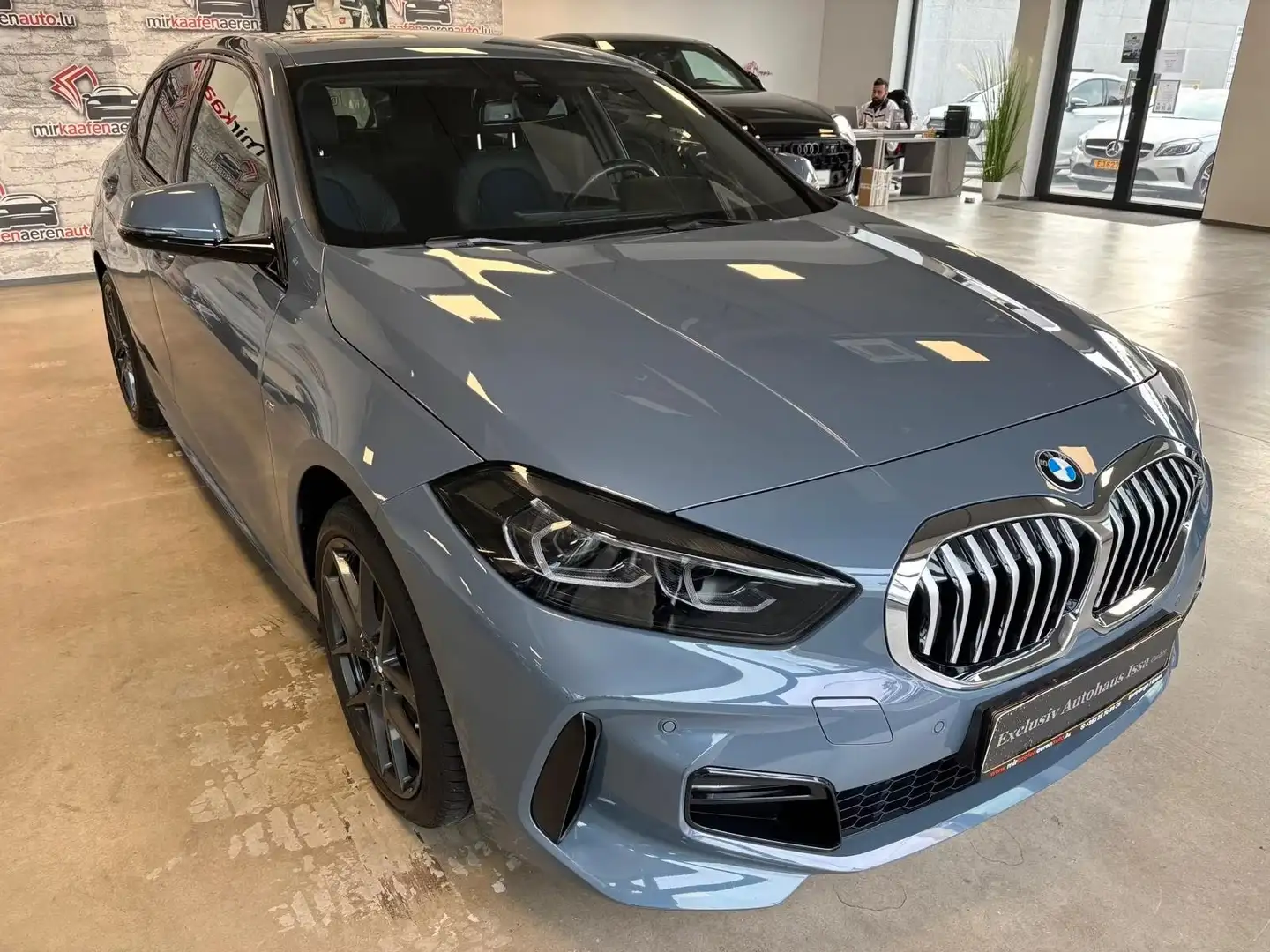 BMW 118 118d M sport auto 2023 Grigio - 1