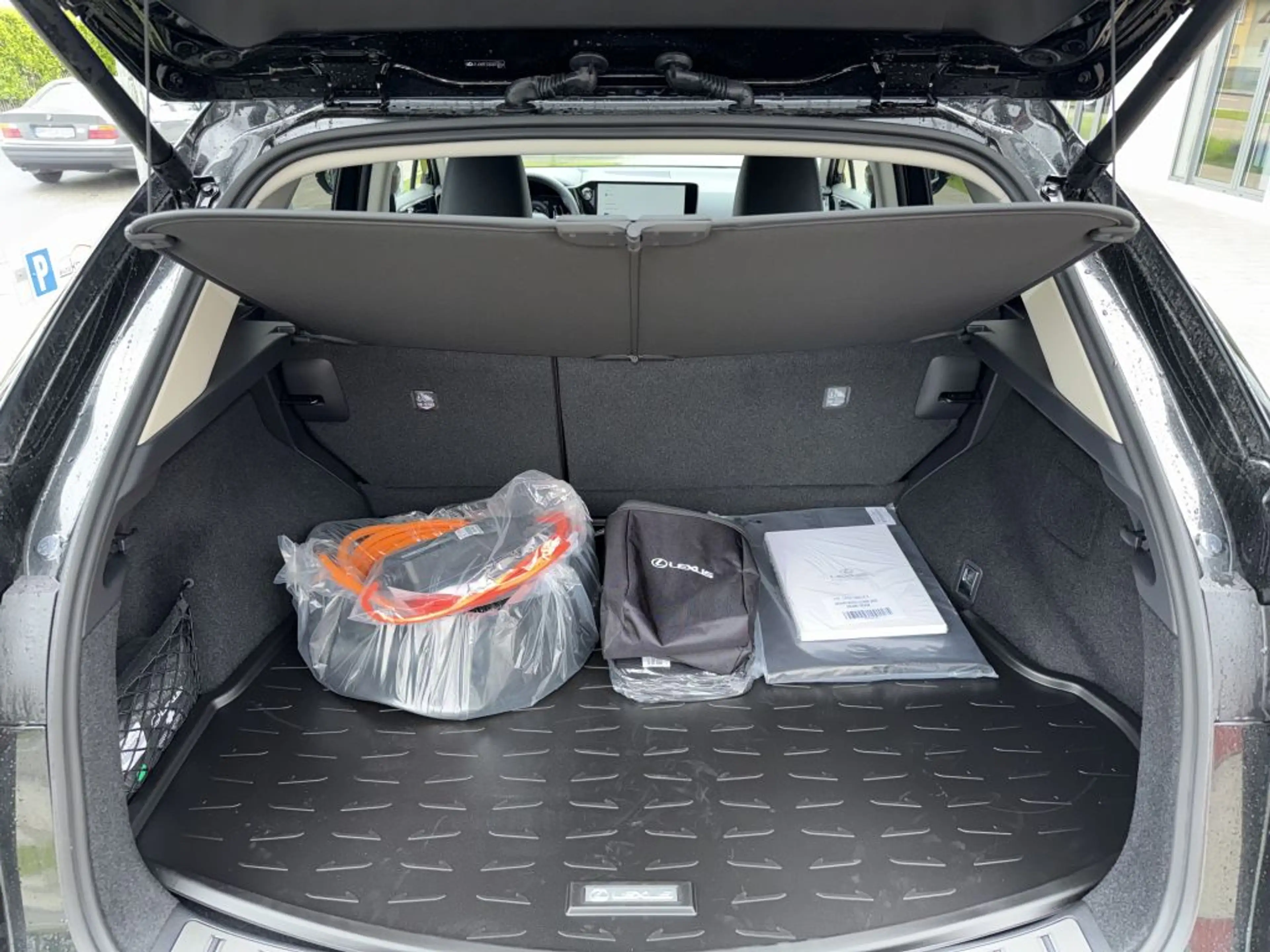 Lexus NX 450h+ E-FOUR Business Navi,ACC,Kamera,20Zoll,CarPlay,DAB — photo 4
