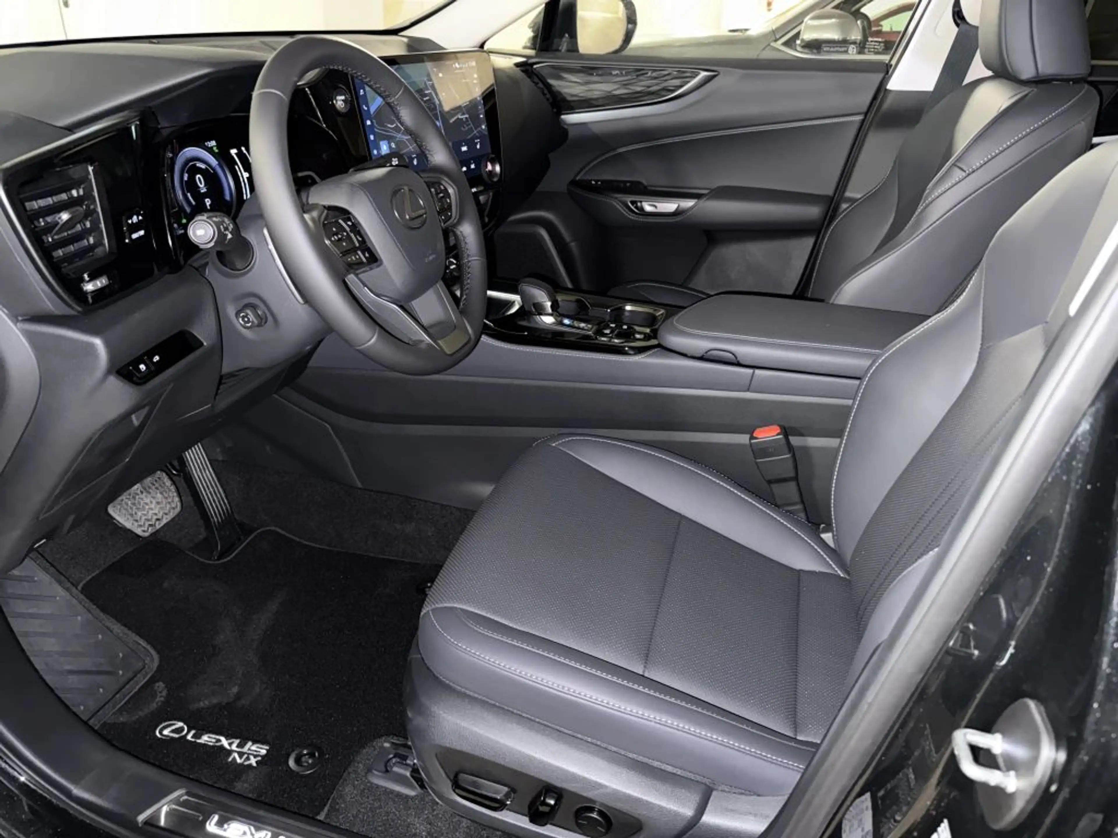 Lexus NX 450h+ E-FOUR Business Navi,ACC,Kamera,20Zoll,CarPlay,DAB — photo 8