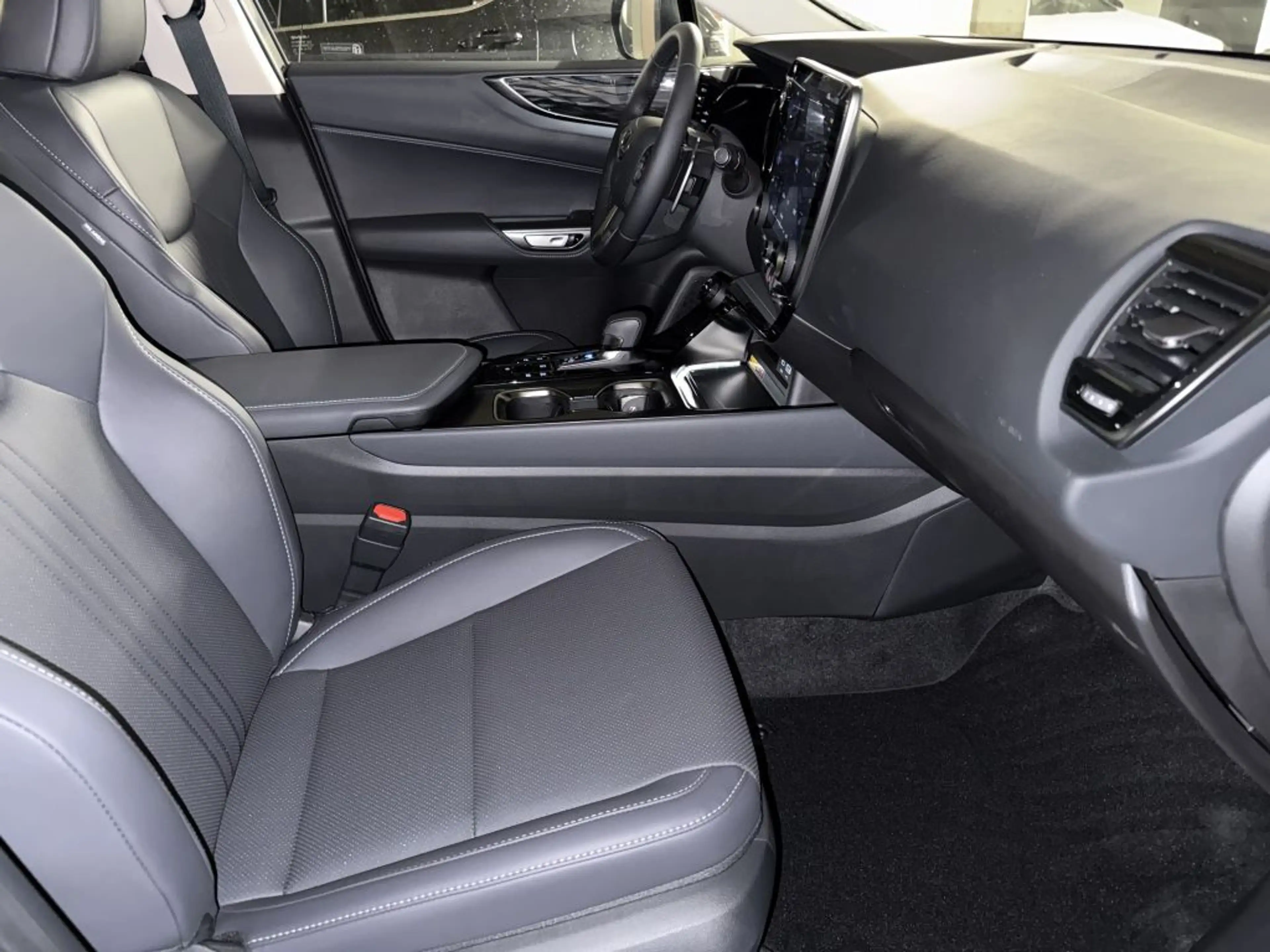 Lexus NX 450h+ E-FOUR Business Navi,ACC,Kamera,20Zoll,CarPlay,DAB — photo 9