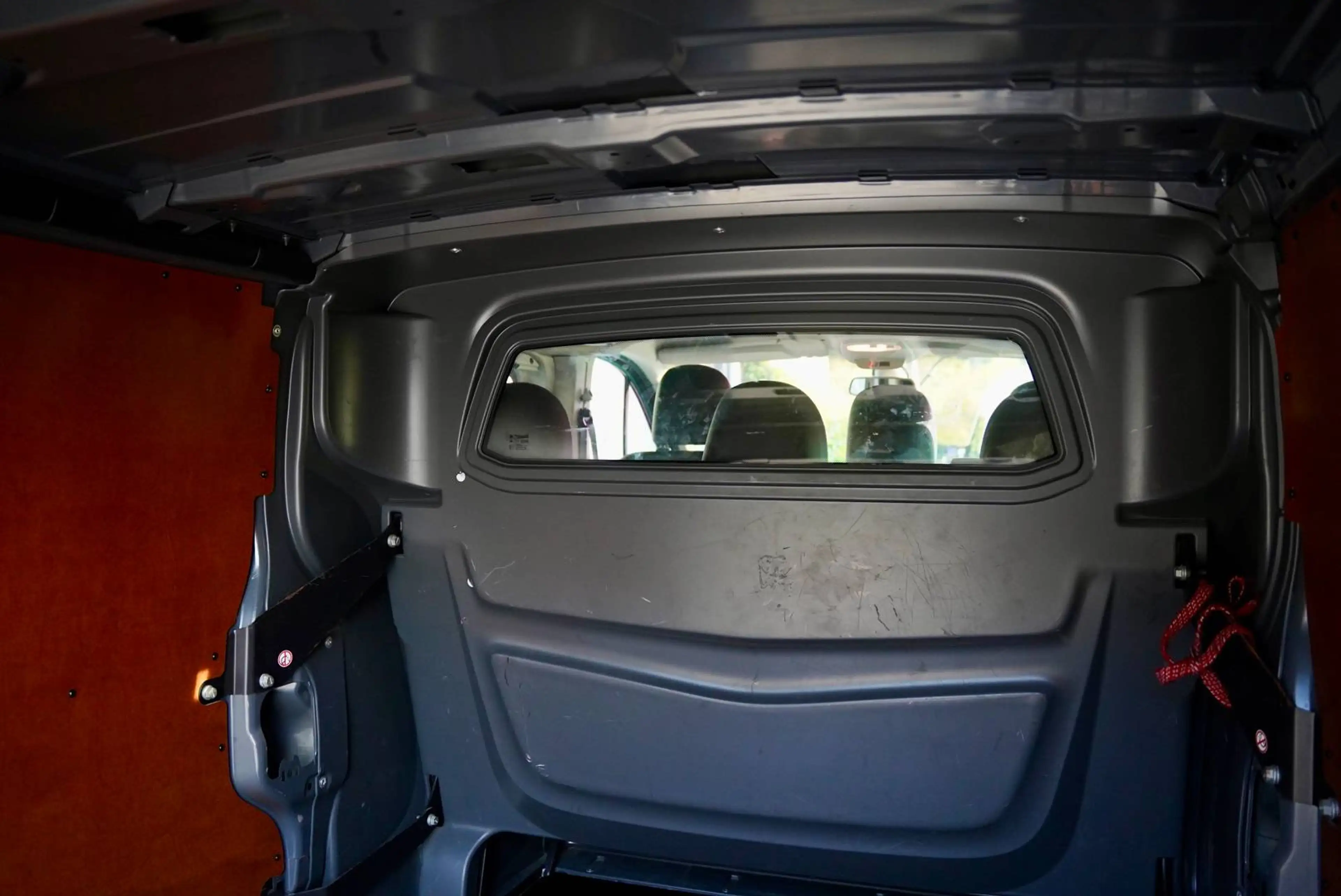 Renault Trafic 2.0 dCi 29 6 plaatsen lichte vracht — photo 38