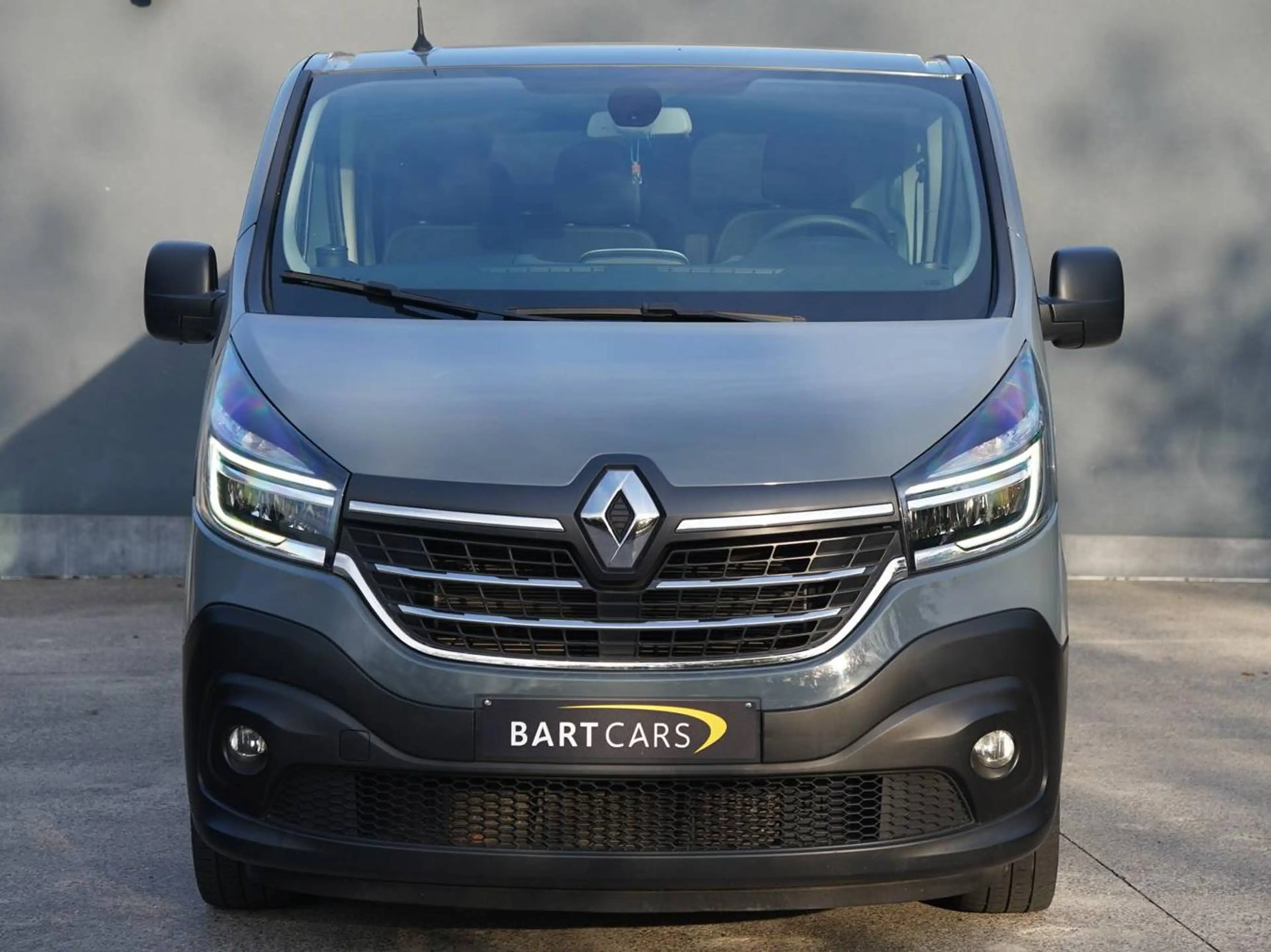 Renault Trafic 2.0 dCi 29 6 plaatsen lichte vracht