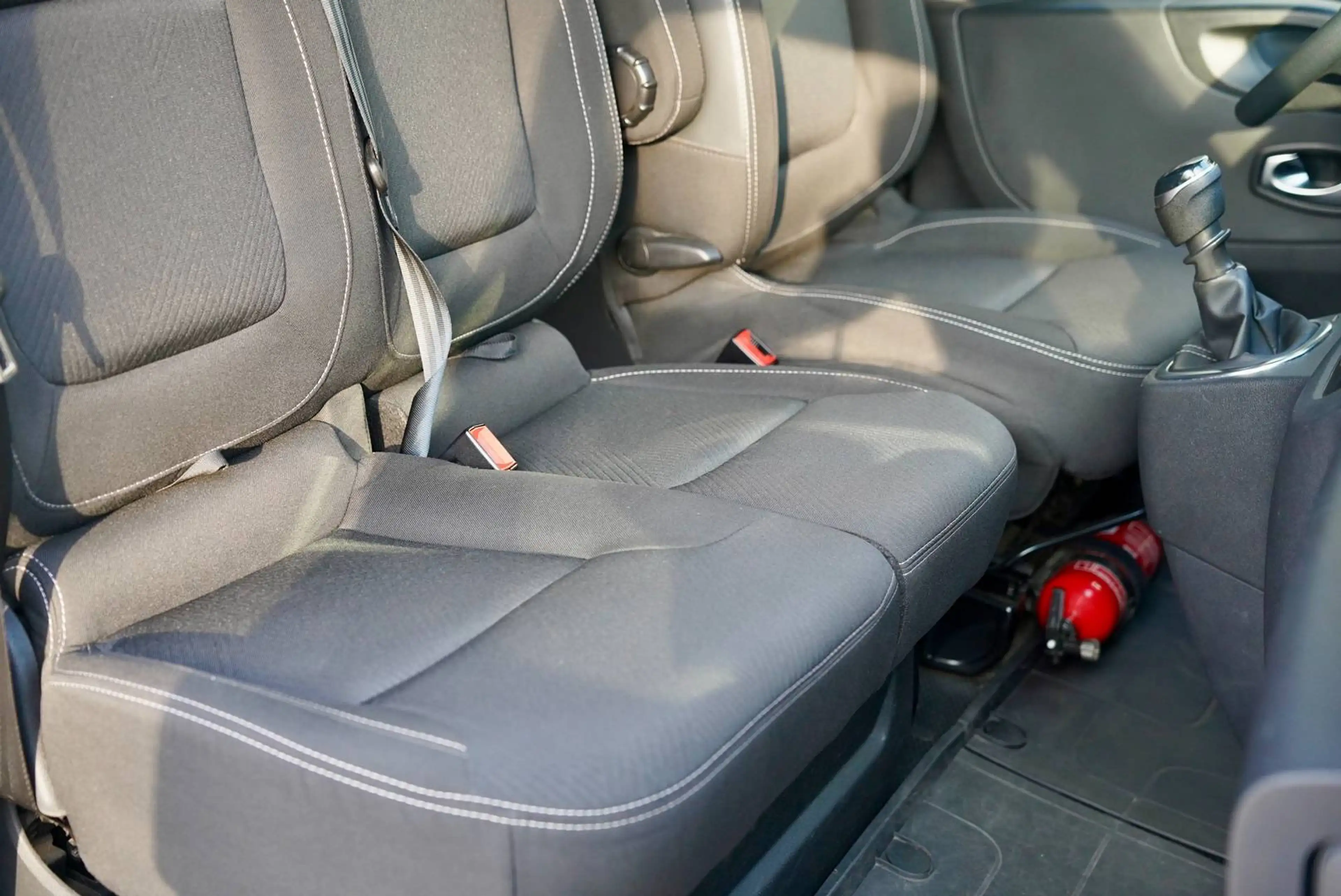 Renault Trafic 2.0 dCi 29 6 plaatsen lichte vracht — photo 35