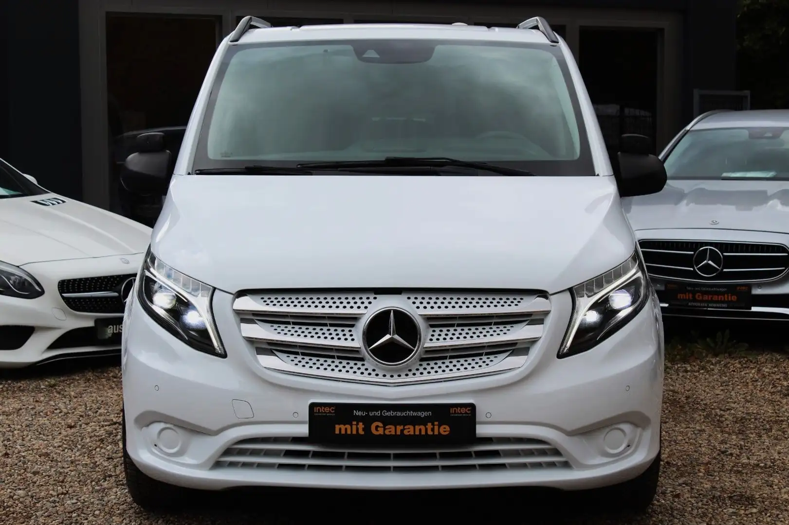 Mercedes-Benz V 220 Vito Tourer 116 CDI Pro extralang 8 SITZER Weiß - 2