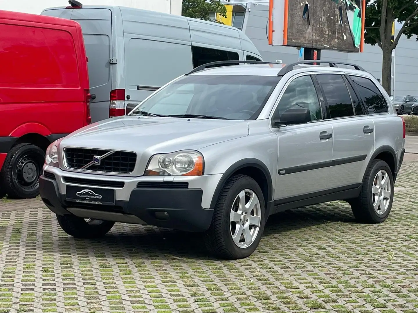 Volvo XC90 7.Sitze//Aut.//AHK//LEDER//HU bis 12/2026//TOP// Silber - 1